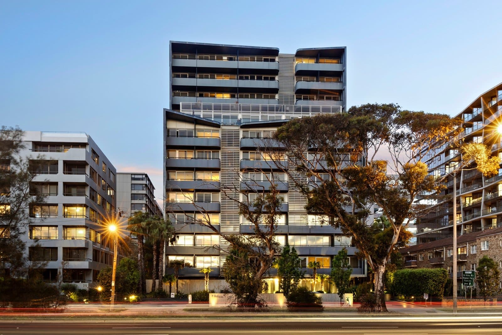 417/74 Queens Road, Melbourne - Image 1