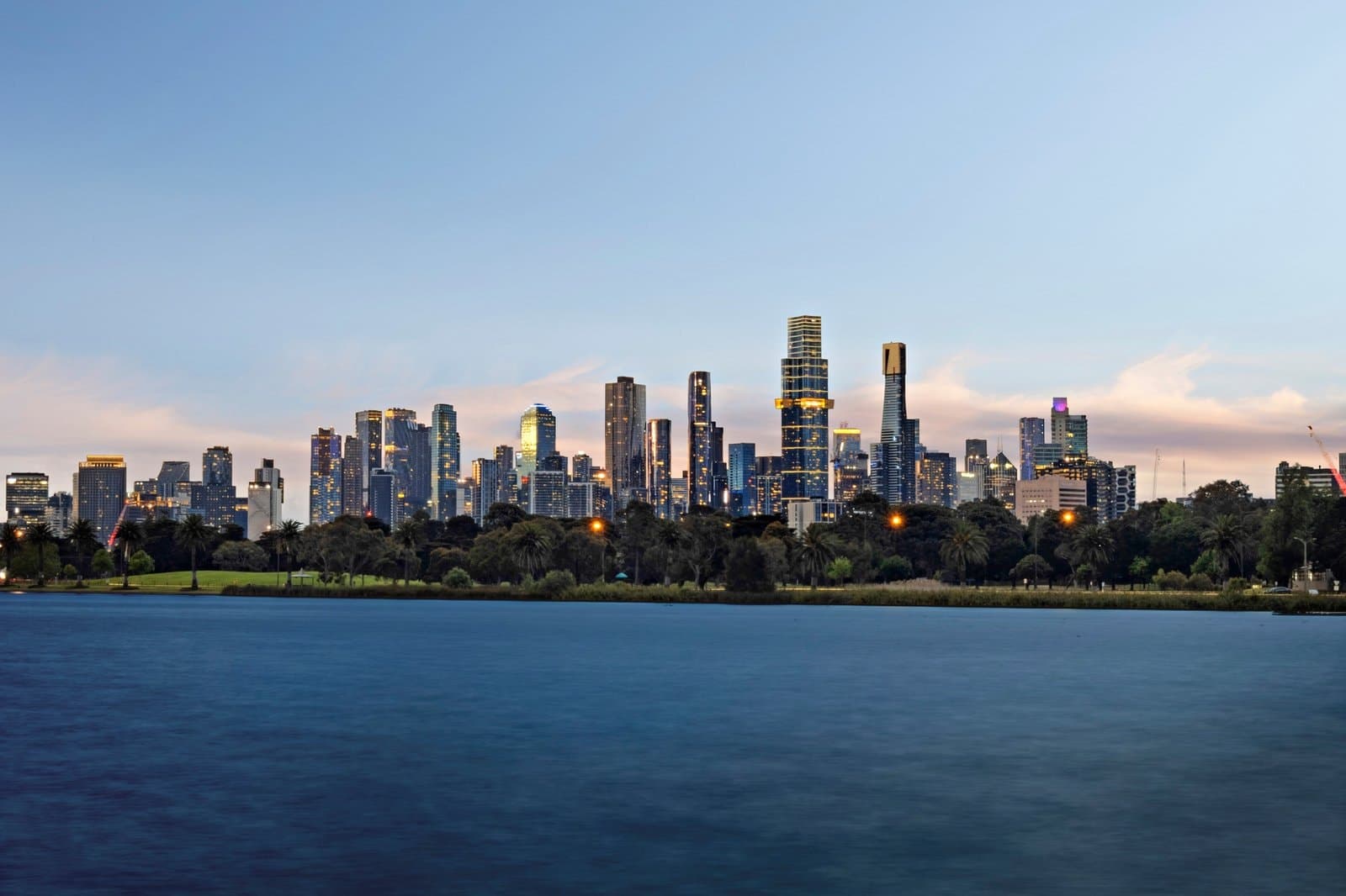 417/74 Queens Road, Melbourne - Thumbnail 2
