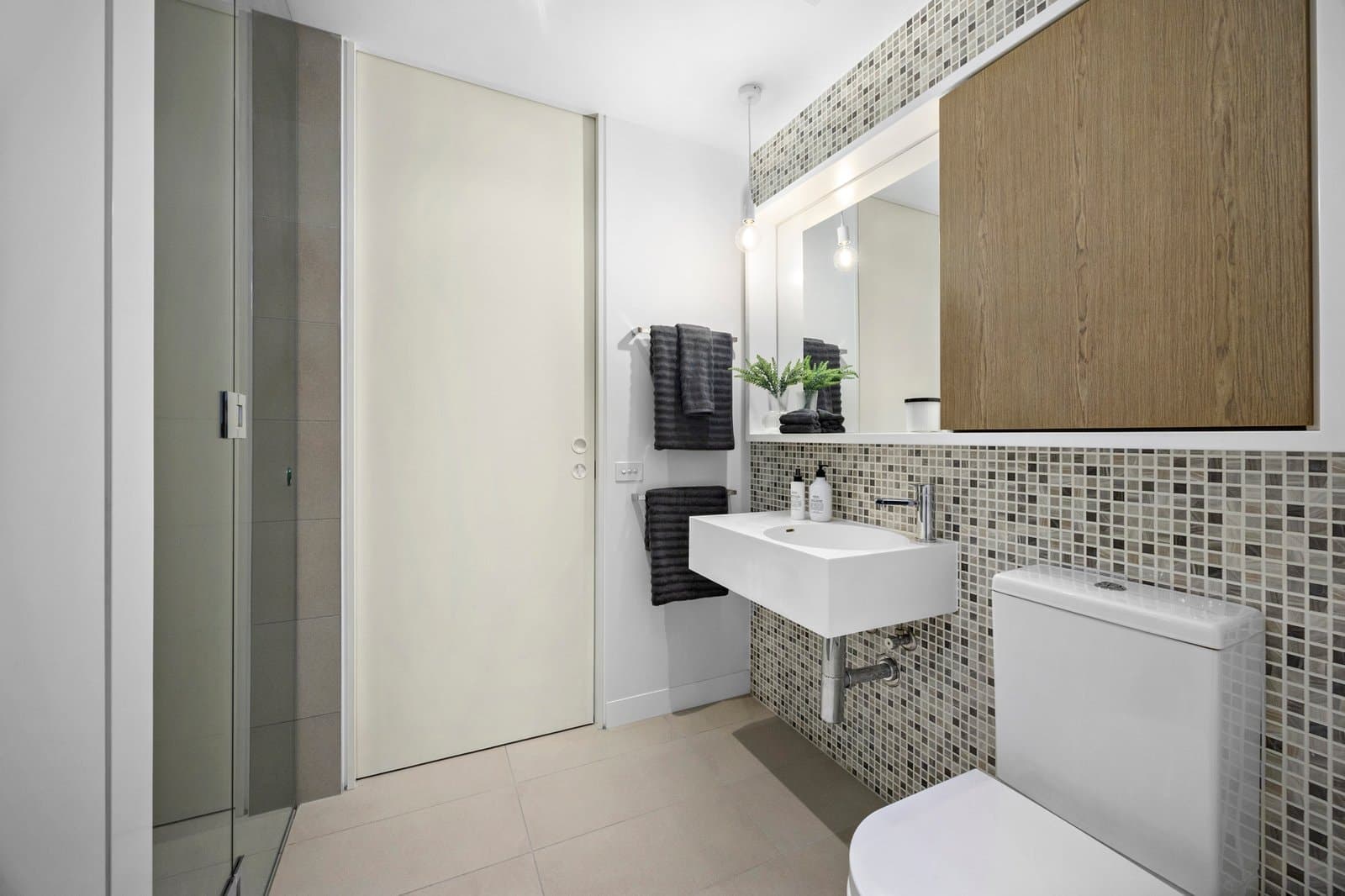 417/74 Queens Road, Melbourne - Thumbnail 5