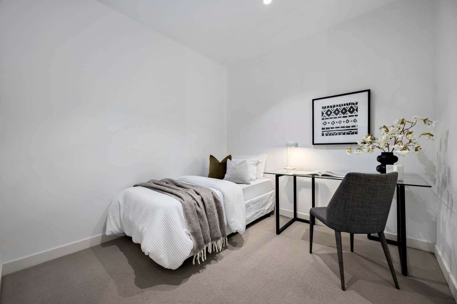 417/74 Queens Road, Melbourne - Thumbnail 6