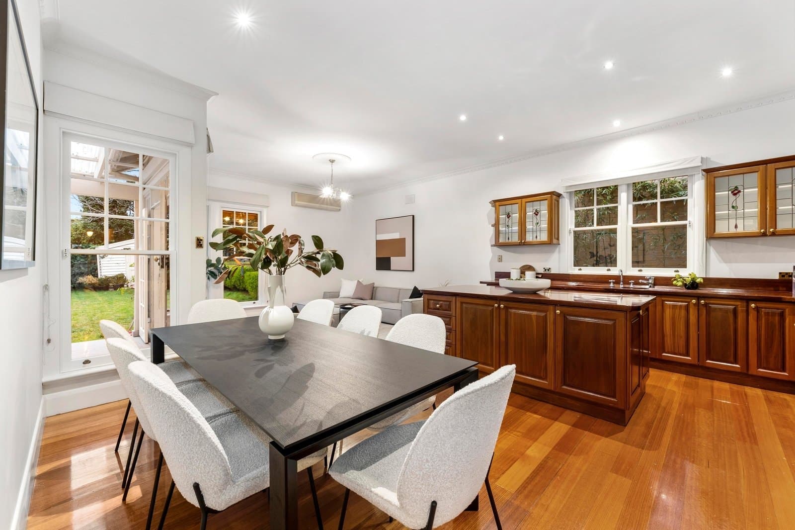 7 Woodburn Road, Hawthorn - Thumbnail 5