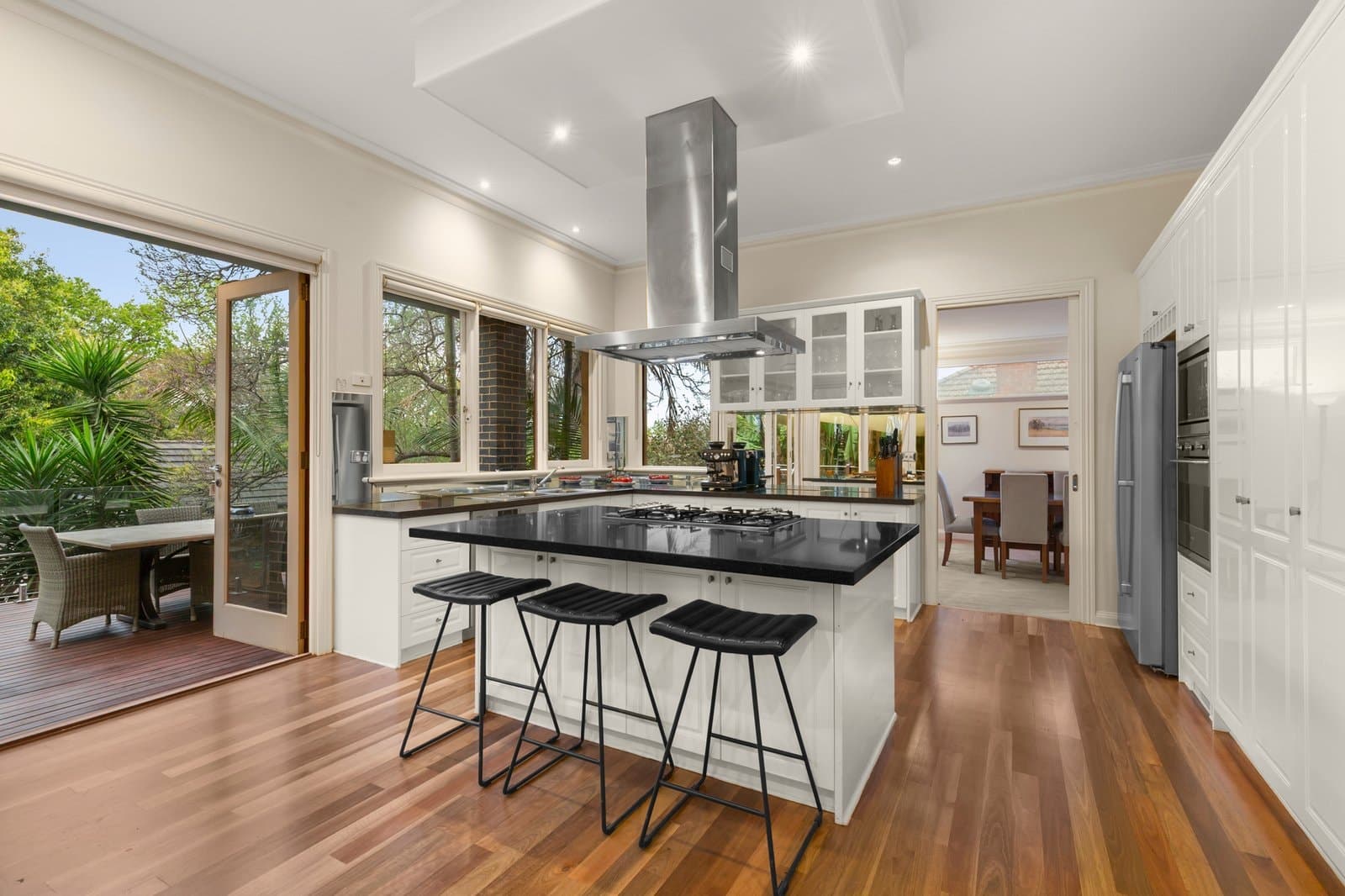 476 Burke Road, Camberwell - Thumbnail 3