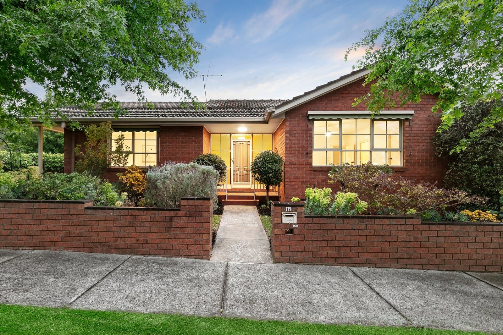 19 Glyndon Road, Camberwell - Image 1