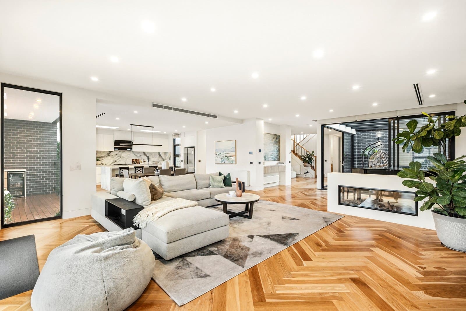 118 Ludstone Street, Hampton - Thumbnail 4