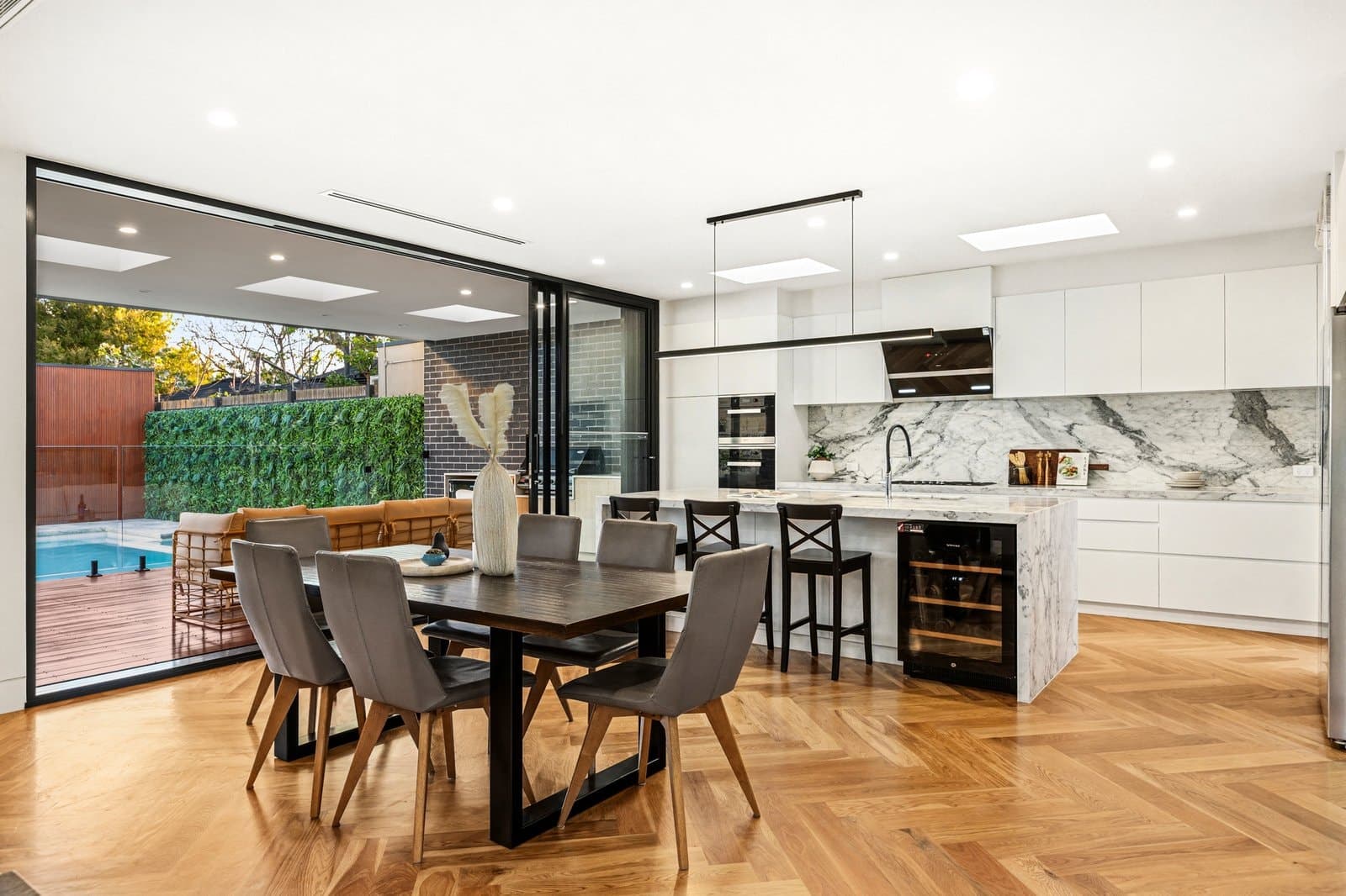 118 Ludstone Street, Hampton - Thumbnail 6