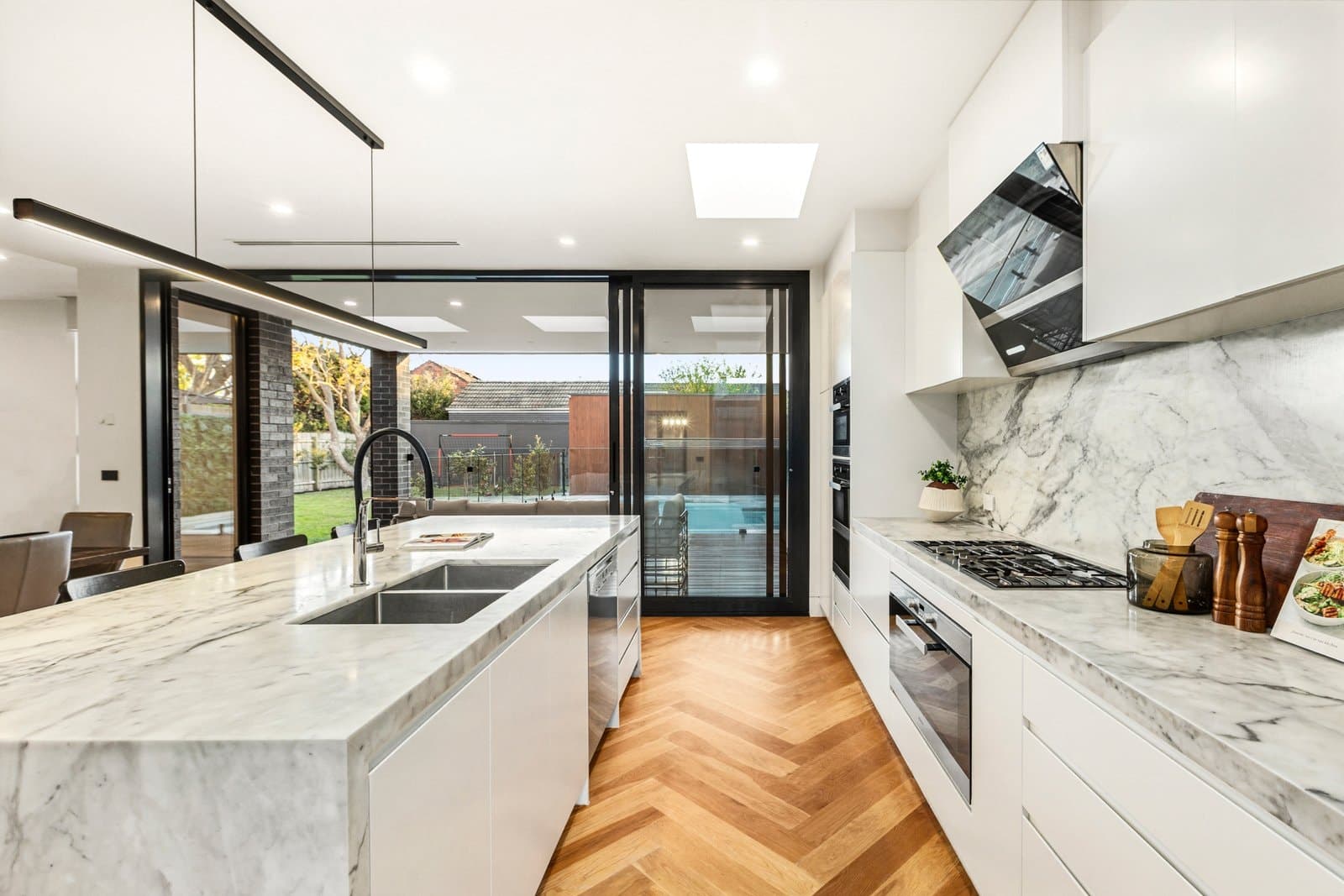 118 Ludstone Street, Hampton - Thumbnail 7