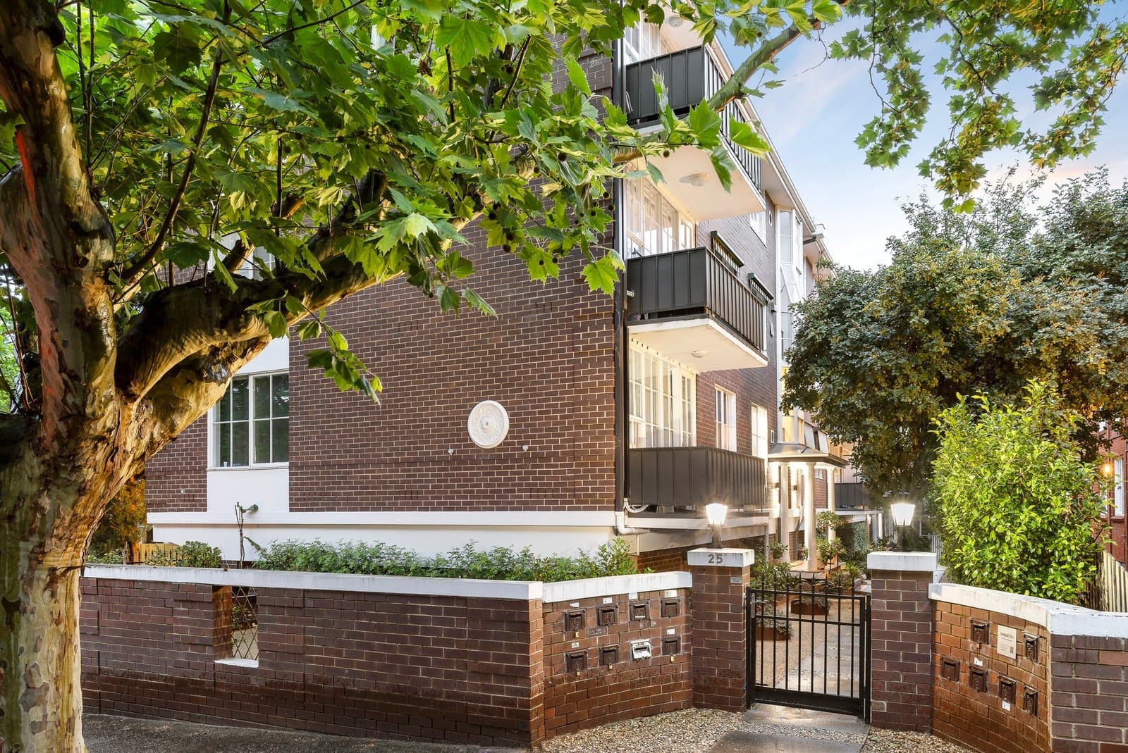 8/25 Rockley Road, South Yarra - Image 1