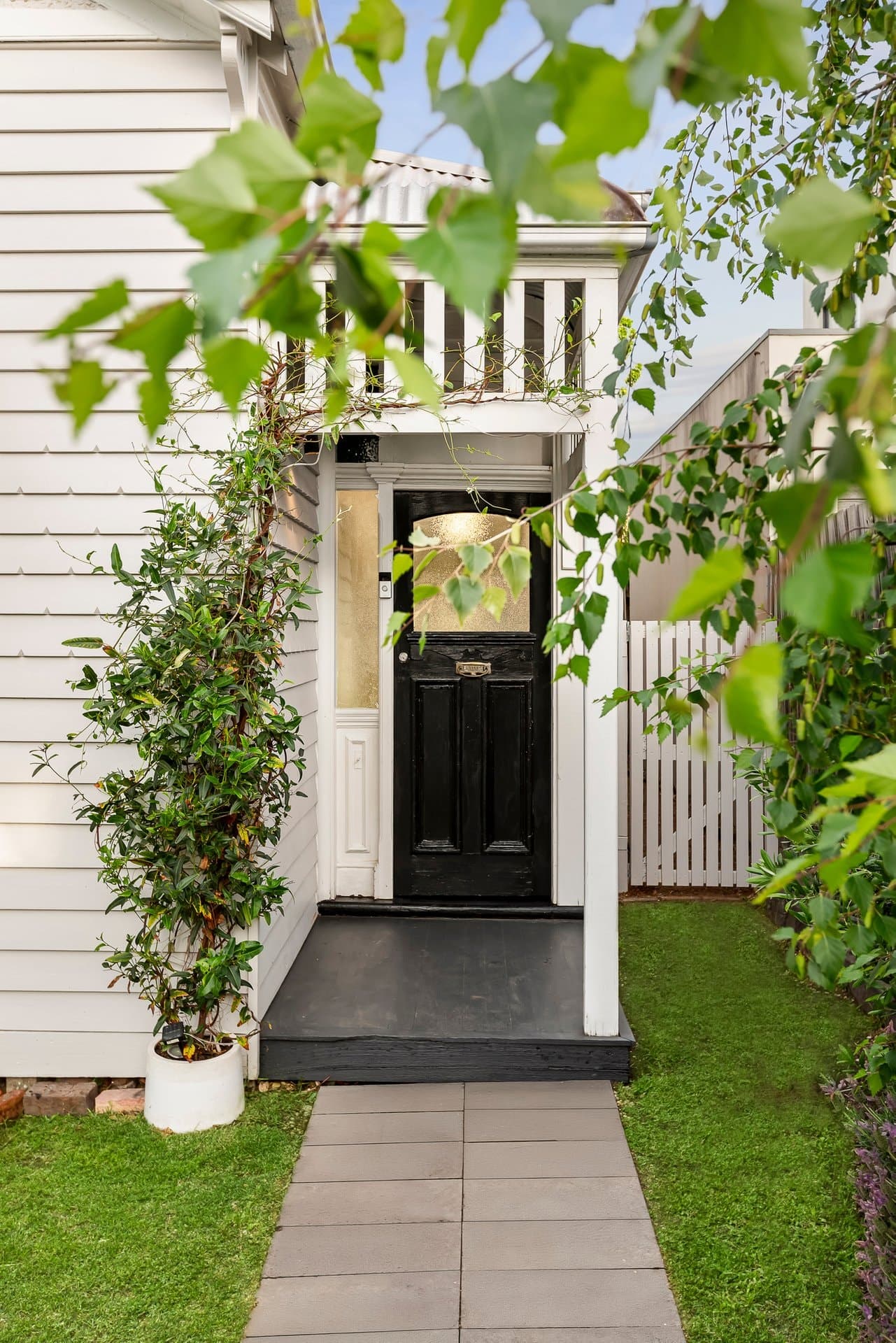 74 Derby Street, Kew - Thumbnail 2