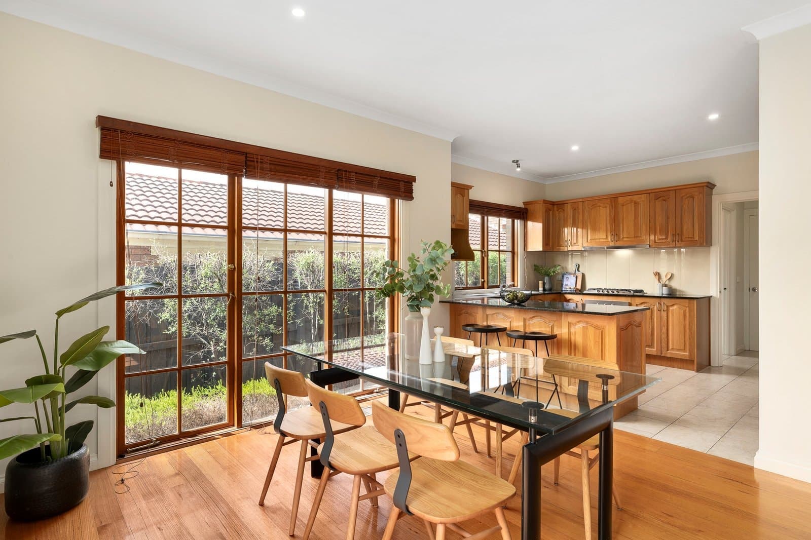2/21 Somerset Road, Glen Iris - Thumbnail 3