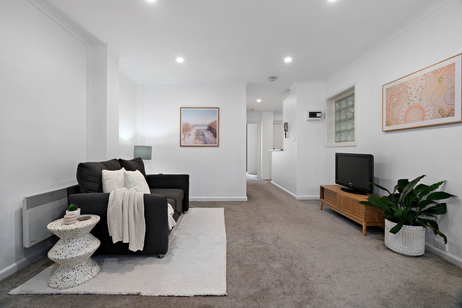 7/4 Yorston Court, Elsternwick - Thumbnail 2