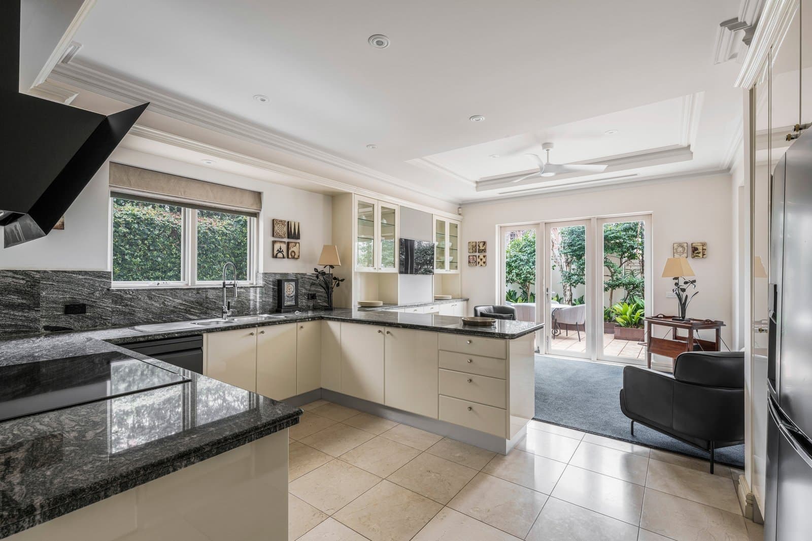 1/669 Toorak Road, Toorak - Thumbnail 6