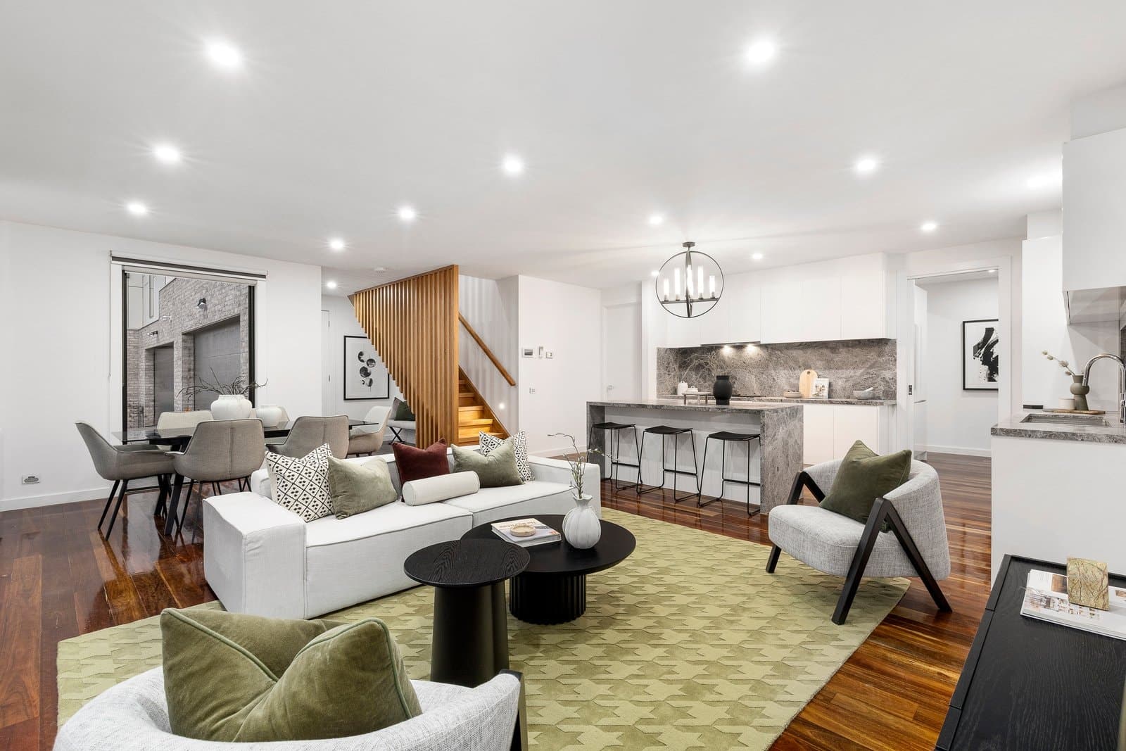 2/9 Earl Street, Kew - Thumbnail 2