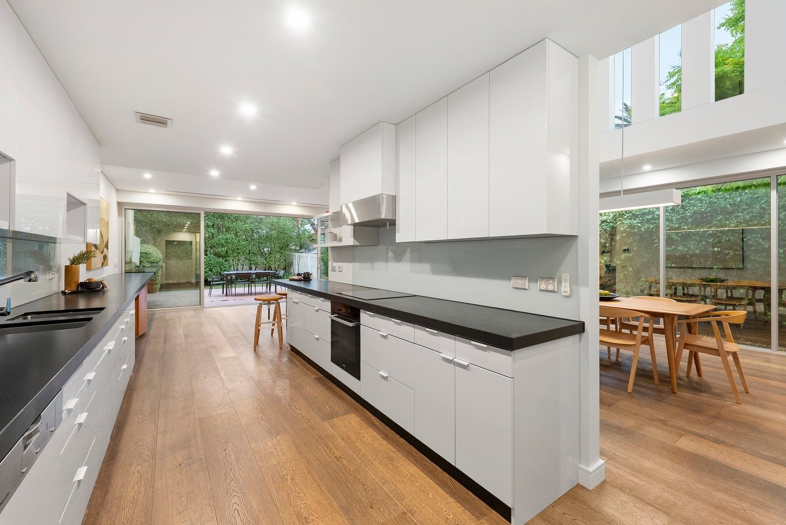 99 Denham Street, Hawthorn - Thumbnail 4