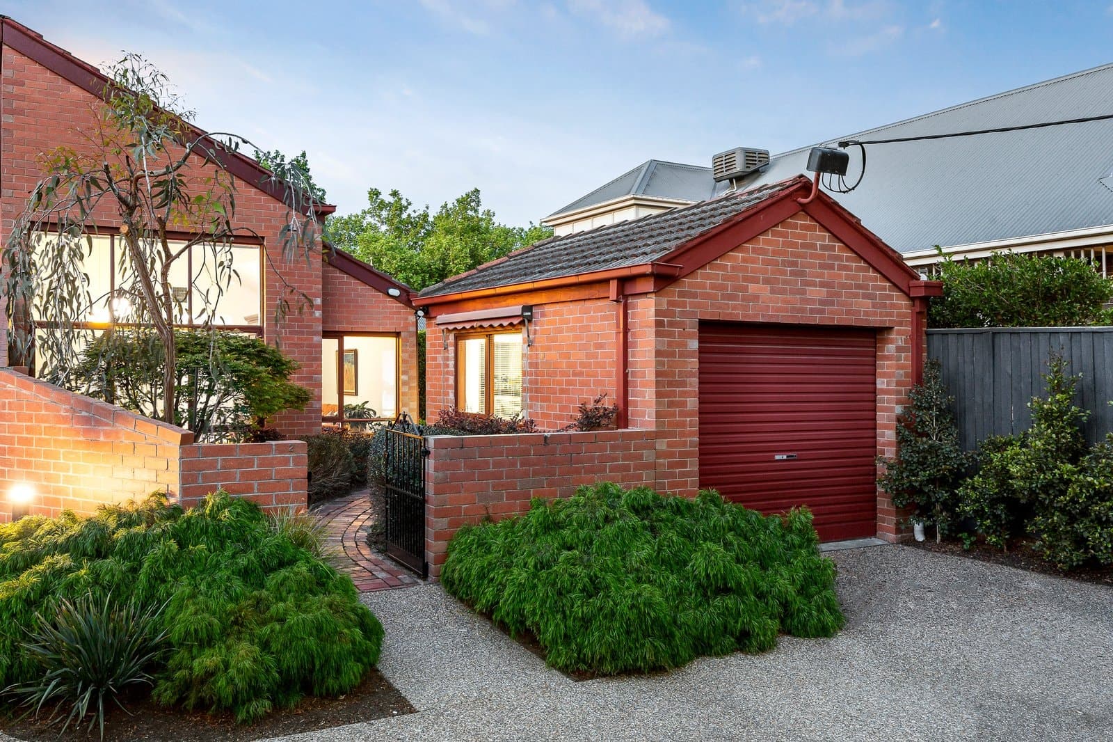 2/5 Leeds Street, Canterbury - Image 1