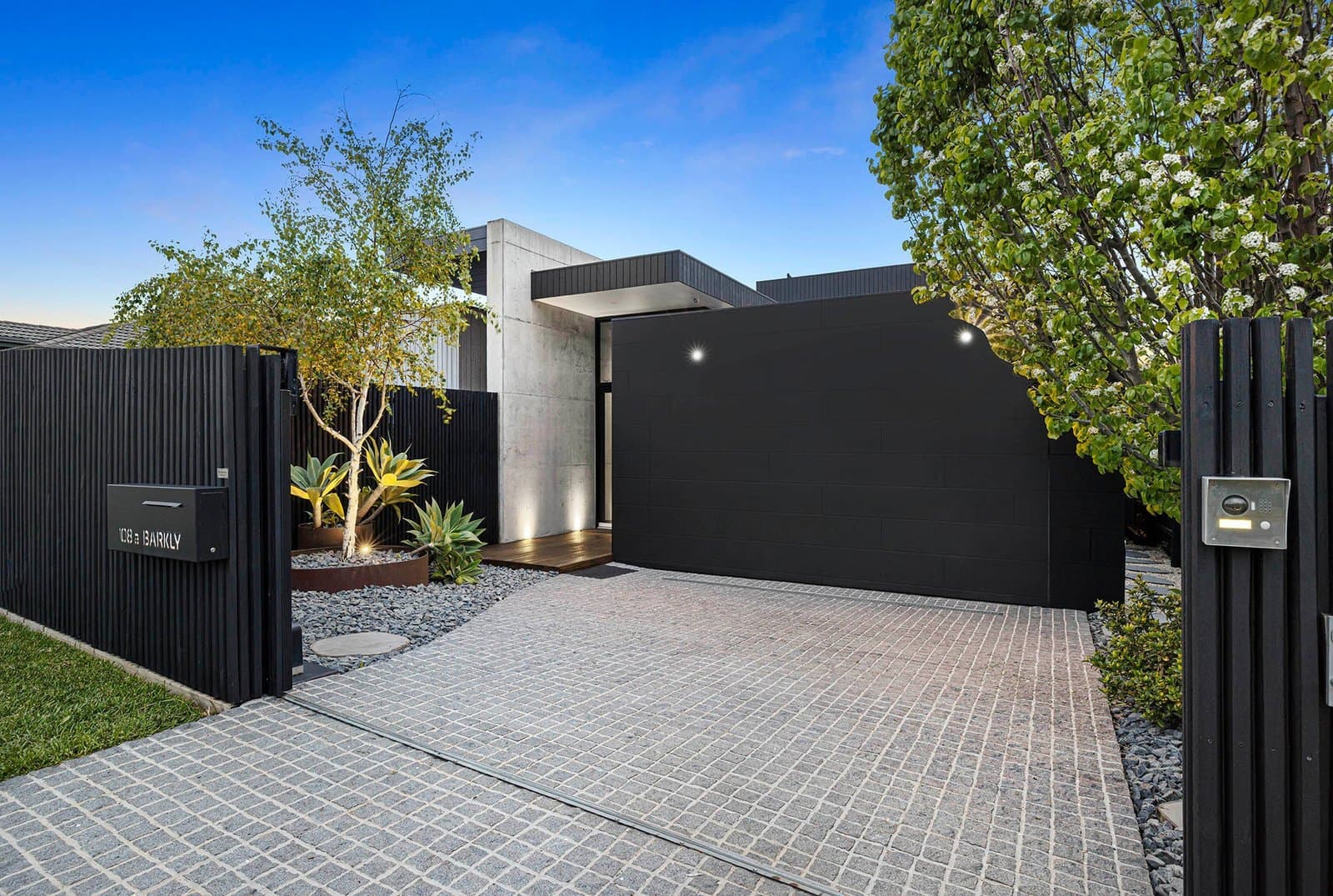 108A Barkly Street, Mornington - Thumbnail 2