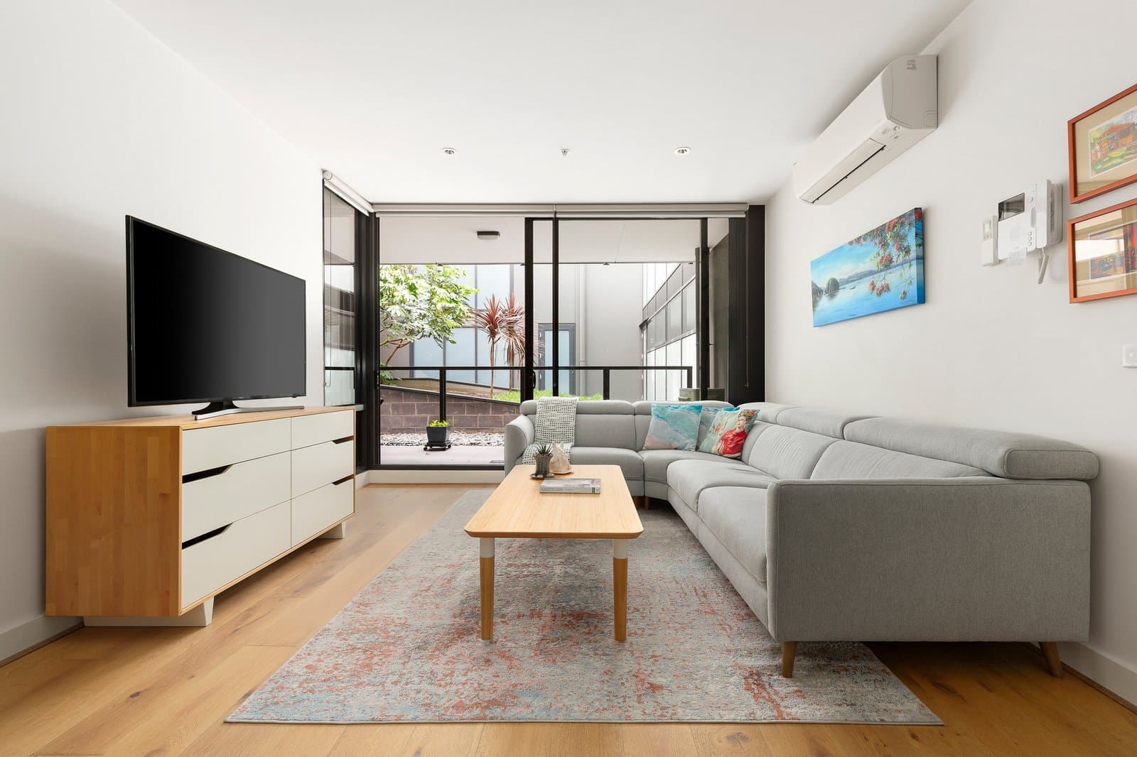 113/81 Asling Street, Brighton - Image 1