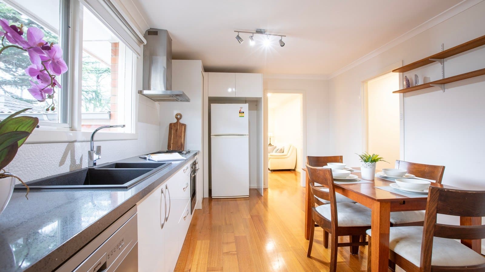 3/43 Thames Street, Box Hill - Thumbnail 4
