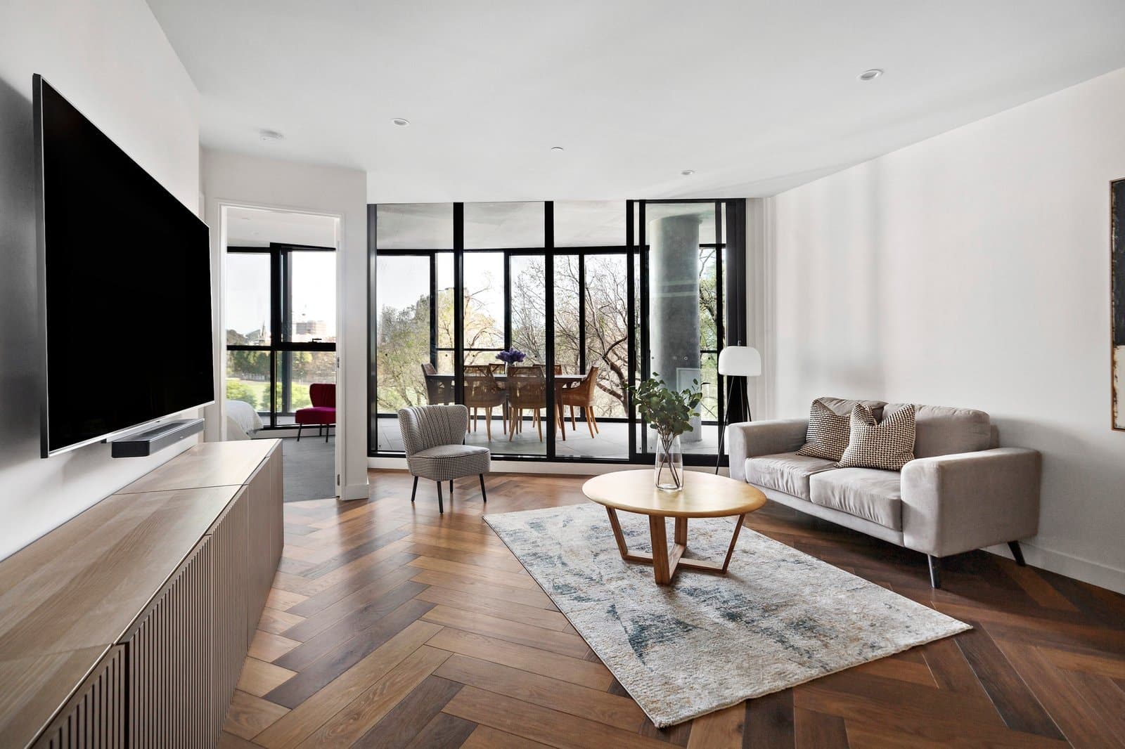 423/555 St Kilda Road, Melbourne - Image 1