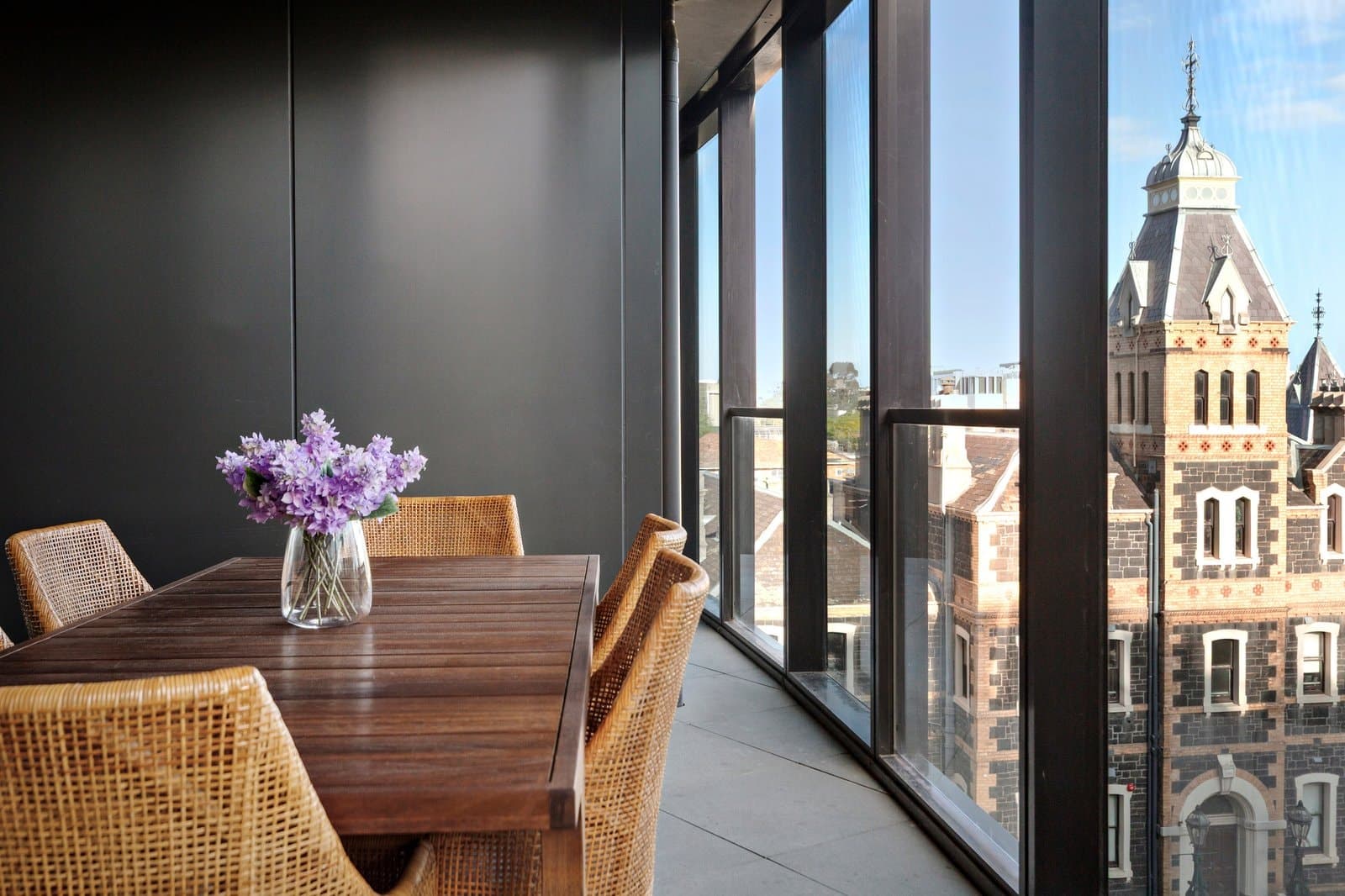 423/555 St Kilda Road, Melbourne - Thumbnail 4