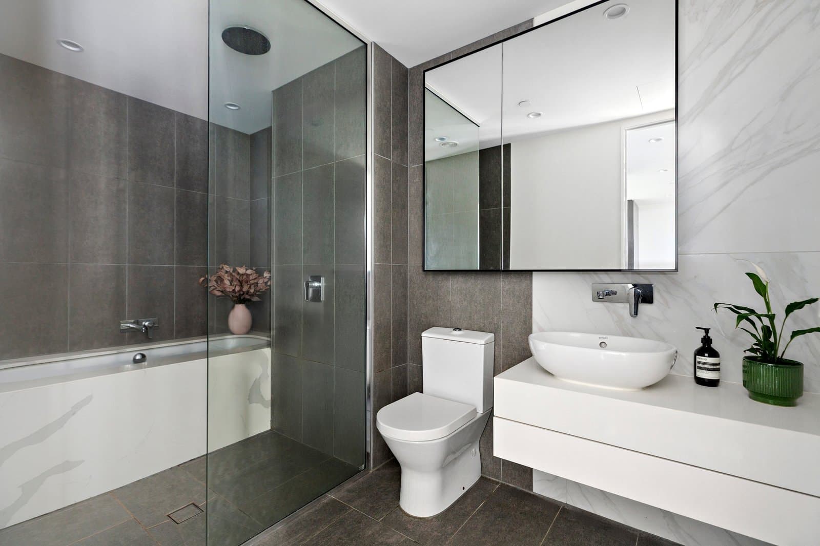 423/555 St Kilda Road, Melbourne - Thumbnail 7