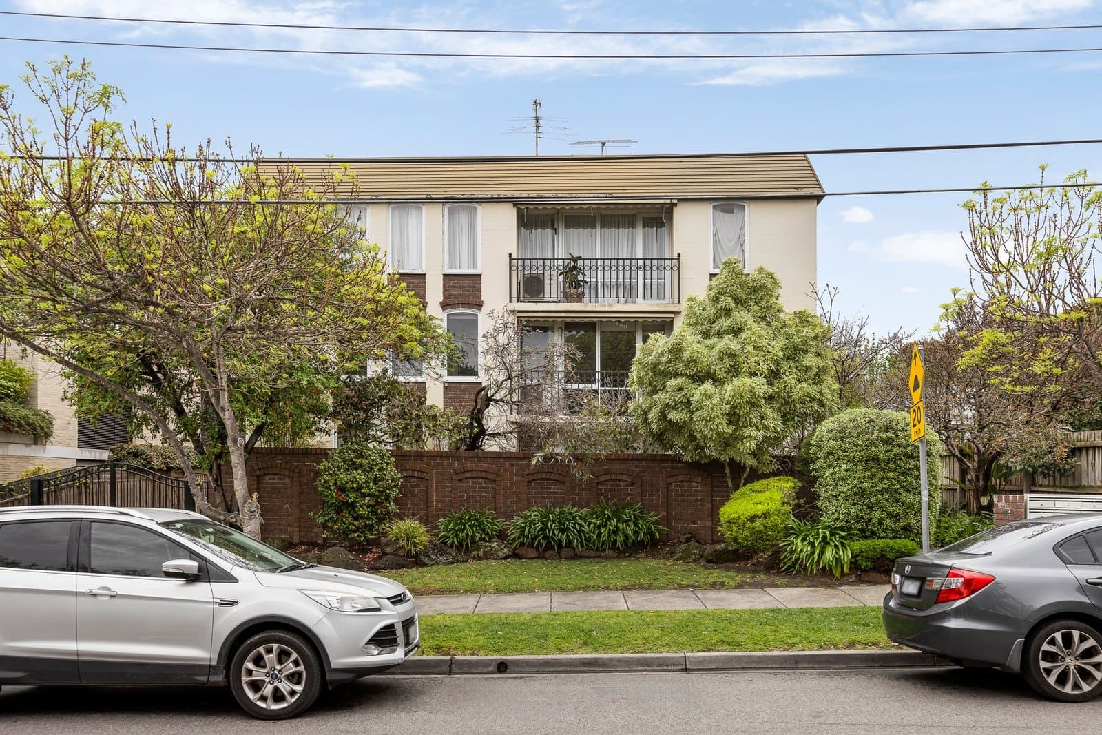 6/99 Mathoura Road, Toorak - Image 1