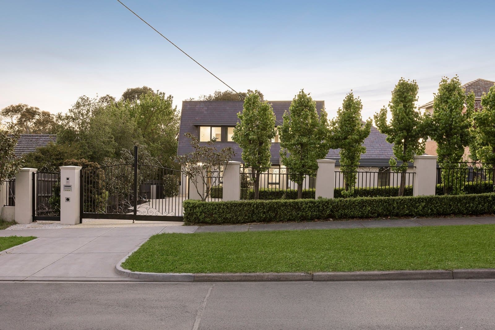 32 Hosken Street, Balwyn North - Thumbnail 2