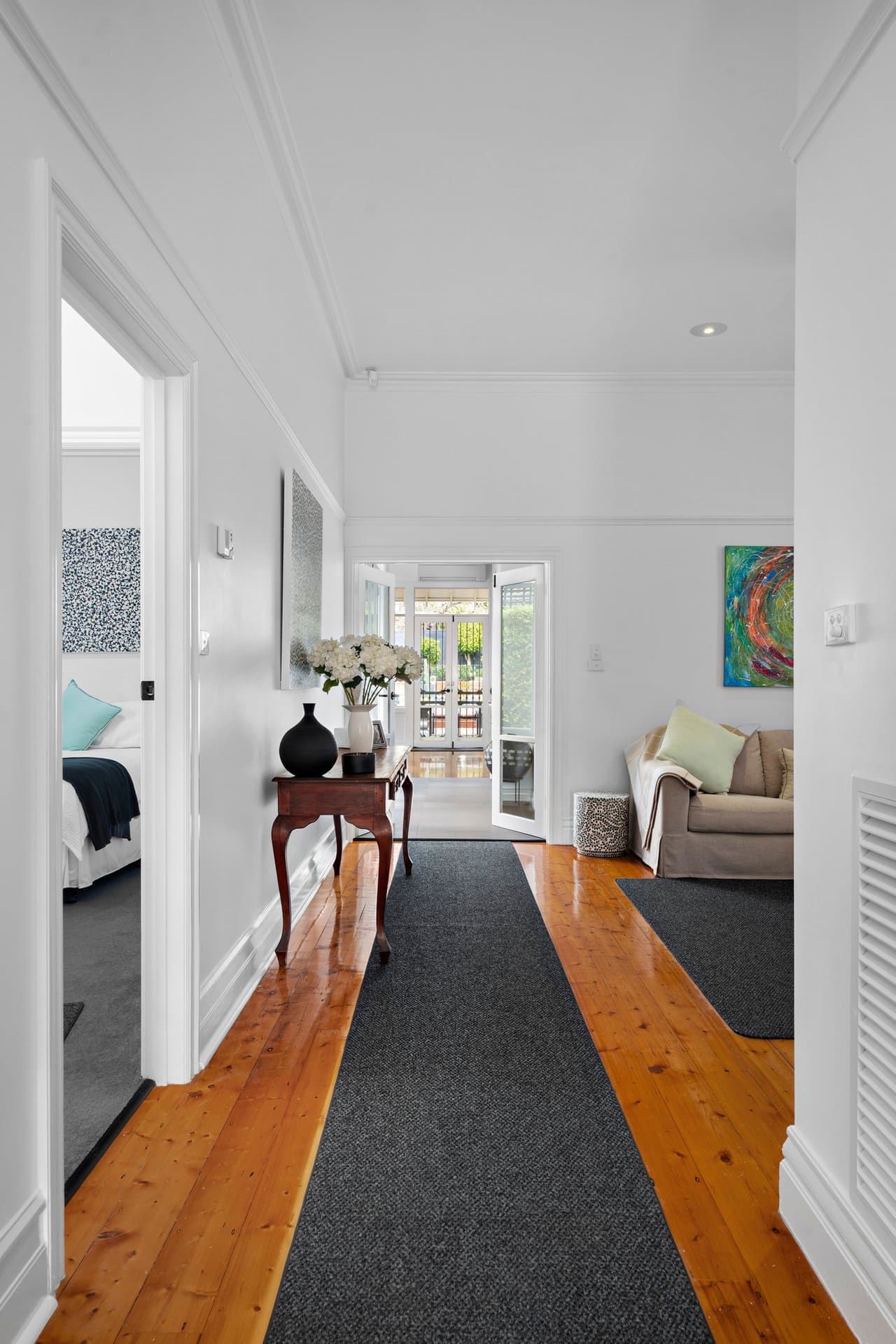 10 Crisp Street, Hampton - Thumbnail 4