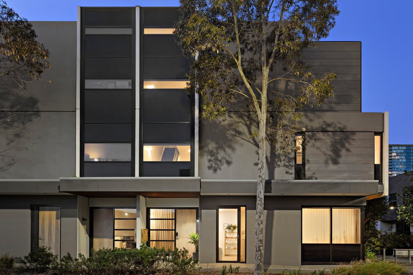 150 Lorimer Street, Docklands - Image 1