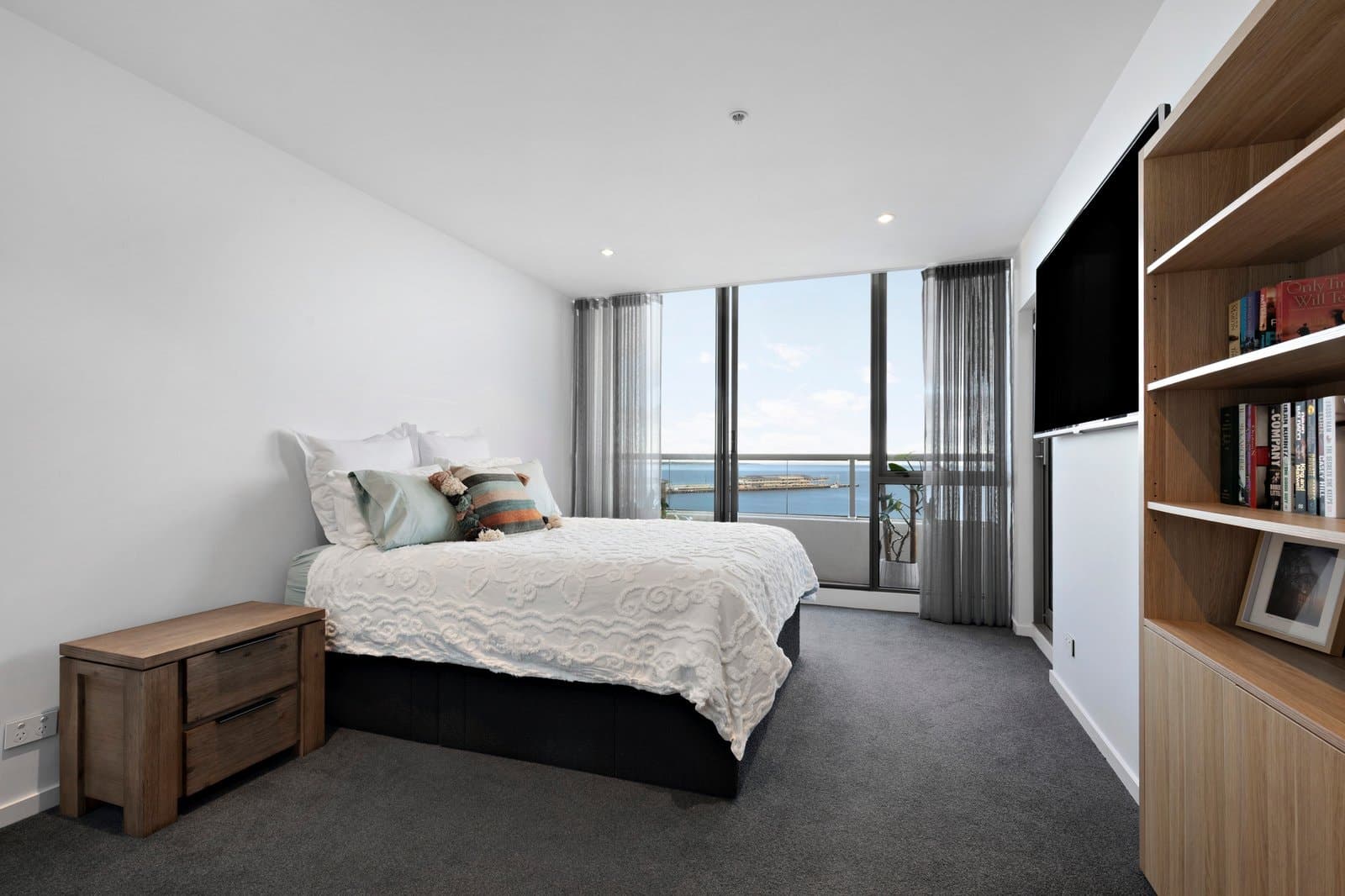 903/147 Beach Street, Port Melbourne - Thumbnail 5
