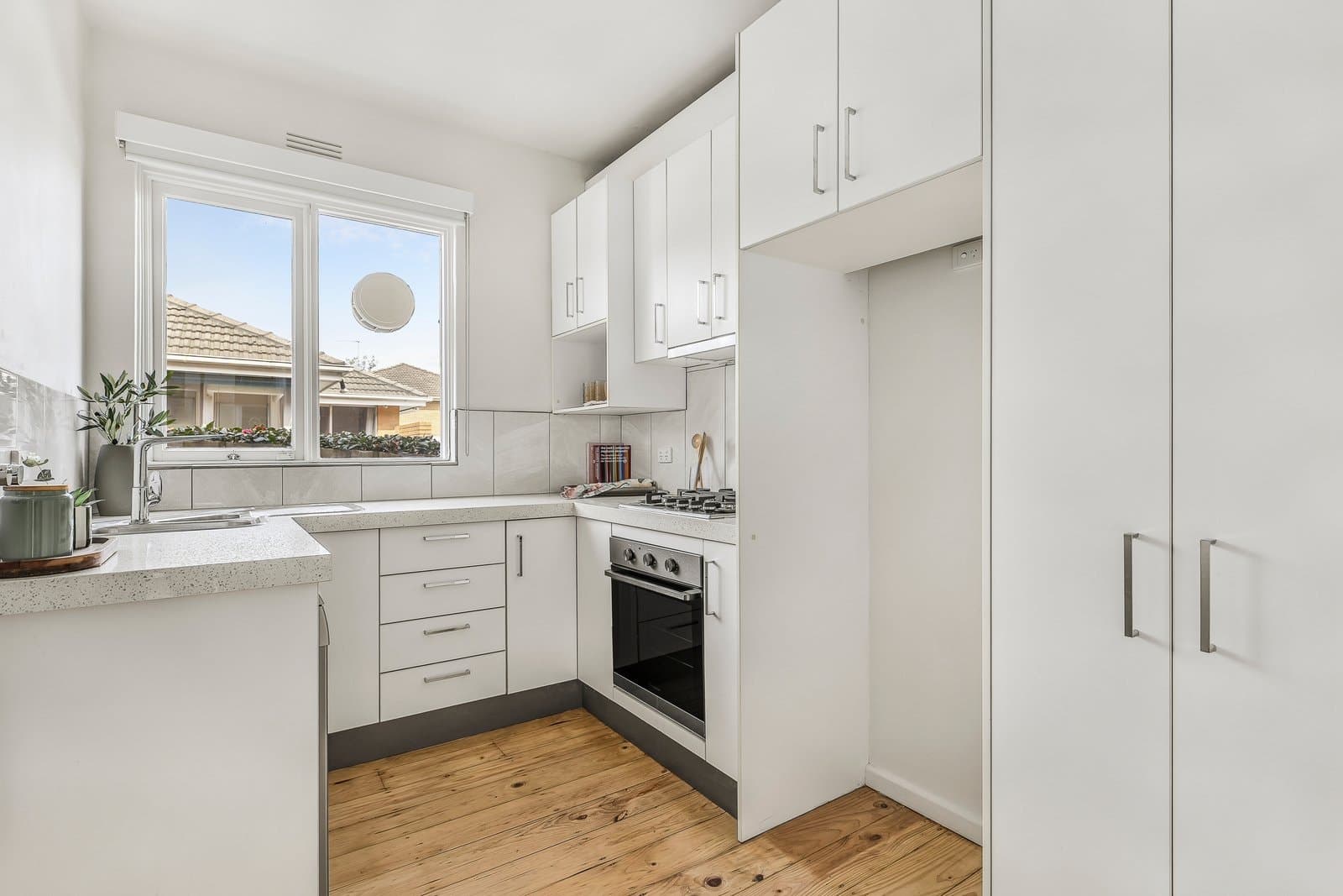 4/4 Osborne Avenue, Glen Iris - Thumbnail 3