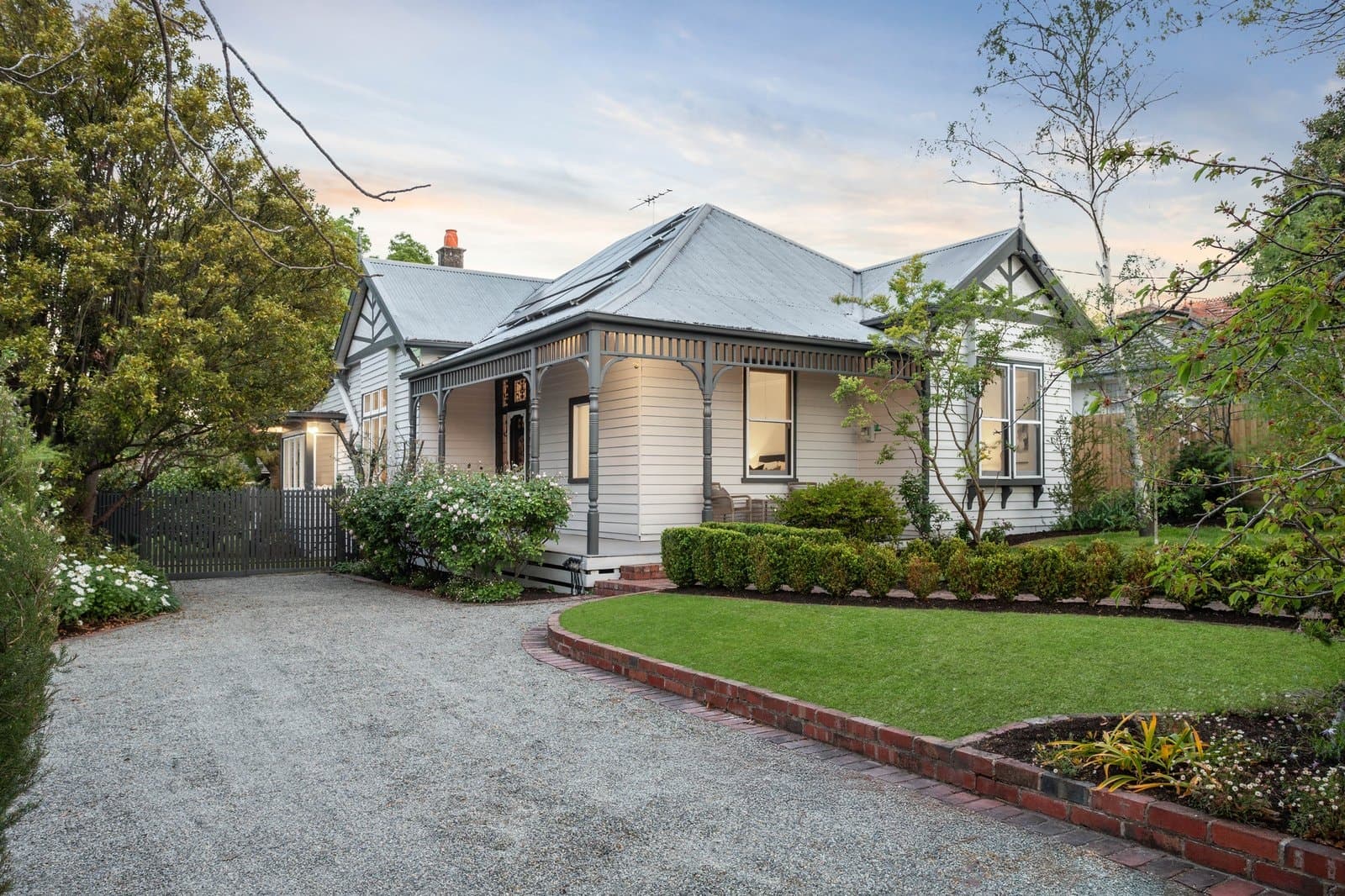 17 Essex Road, Surrey Hills - Image 1