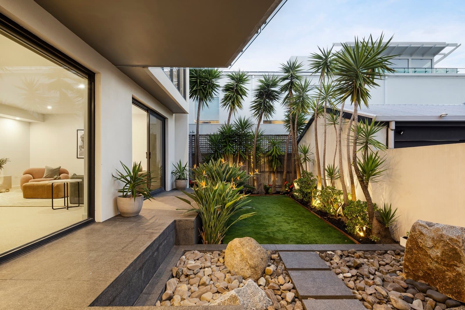 216B Esplanade, Brighton - Thumbnail 2