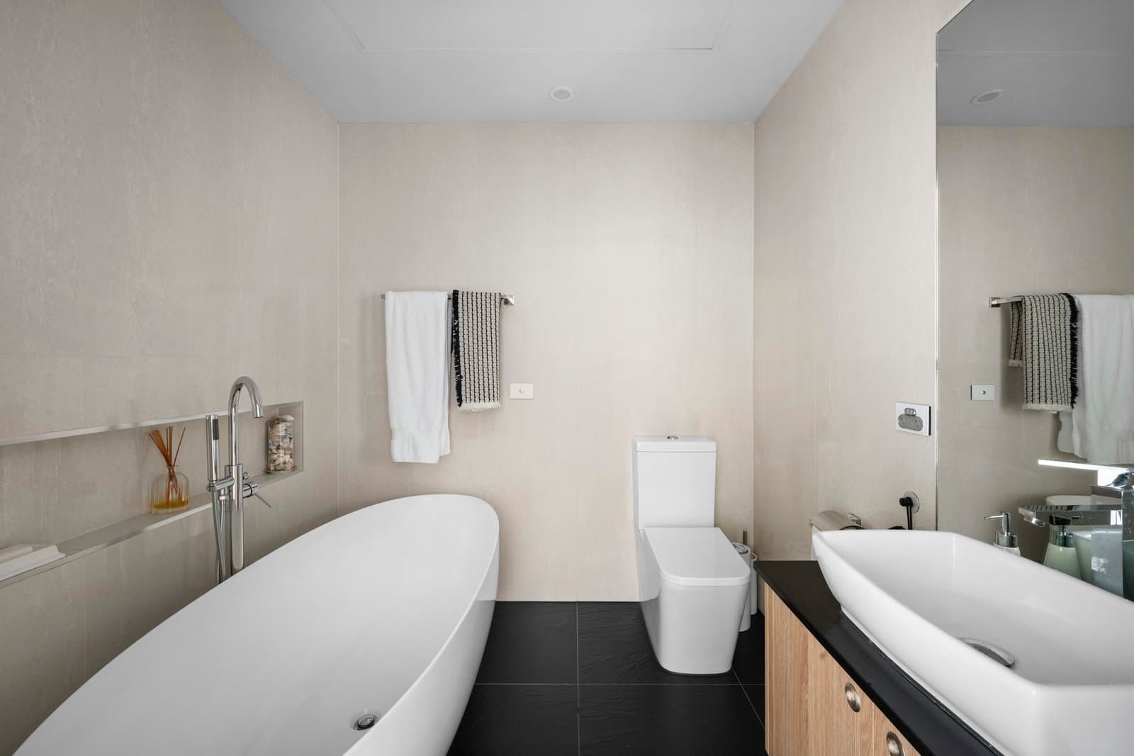 204/333 Ferrars Street, South Melbourne - Thumbnail 6