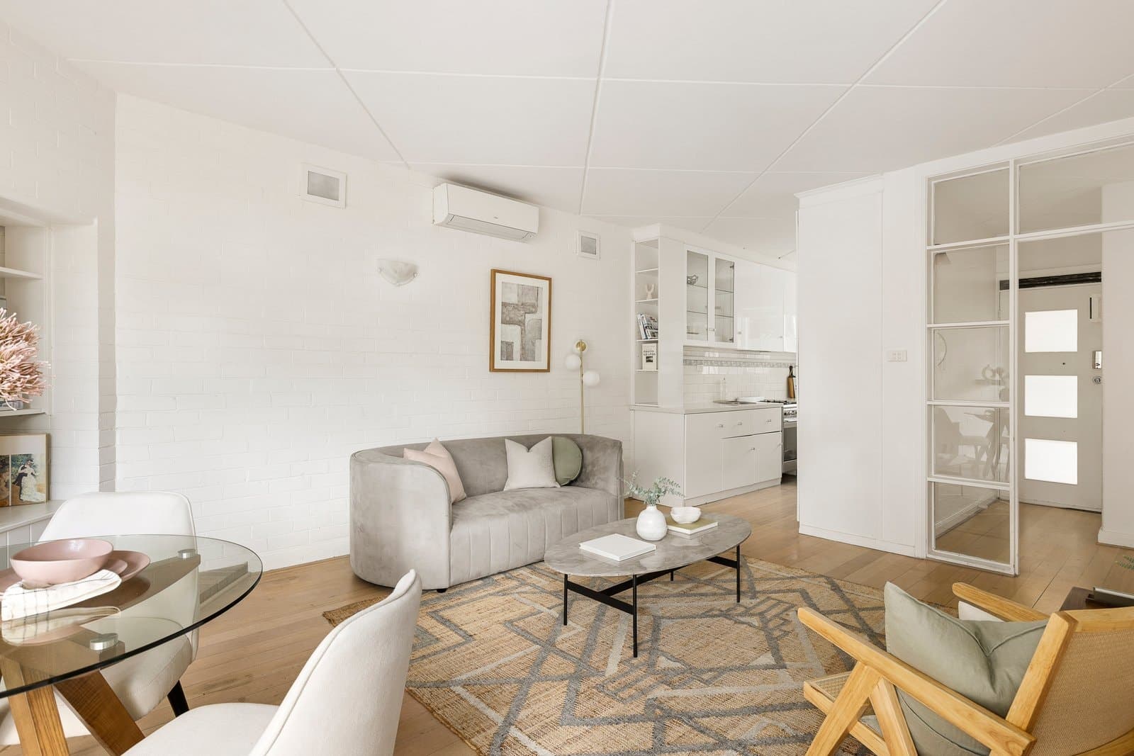 4/52 Grange Road, Toorak - Thumbnail 2