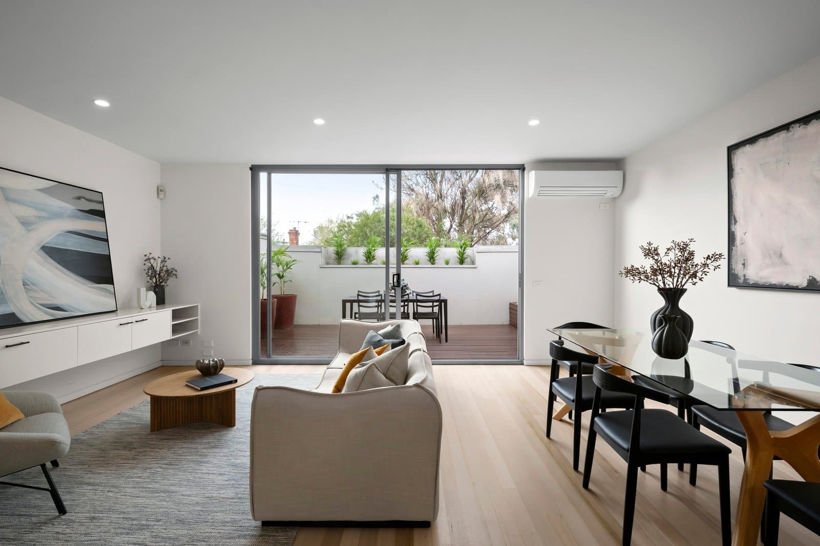38 Raglan Street, South Melbourne - Thumbnail 3