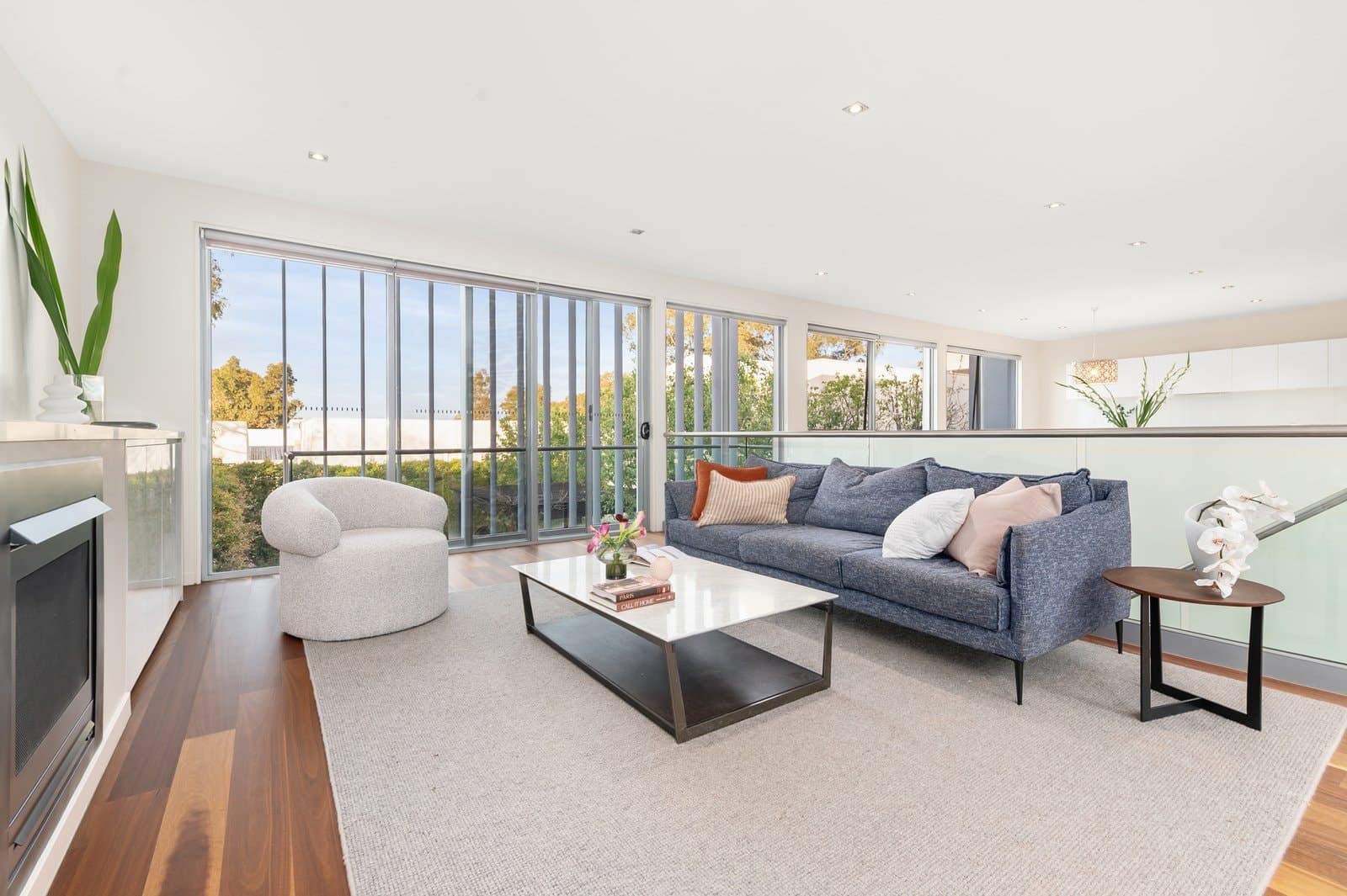 28 Lower Drive, Kew - Thumbnail 3