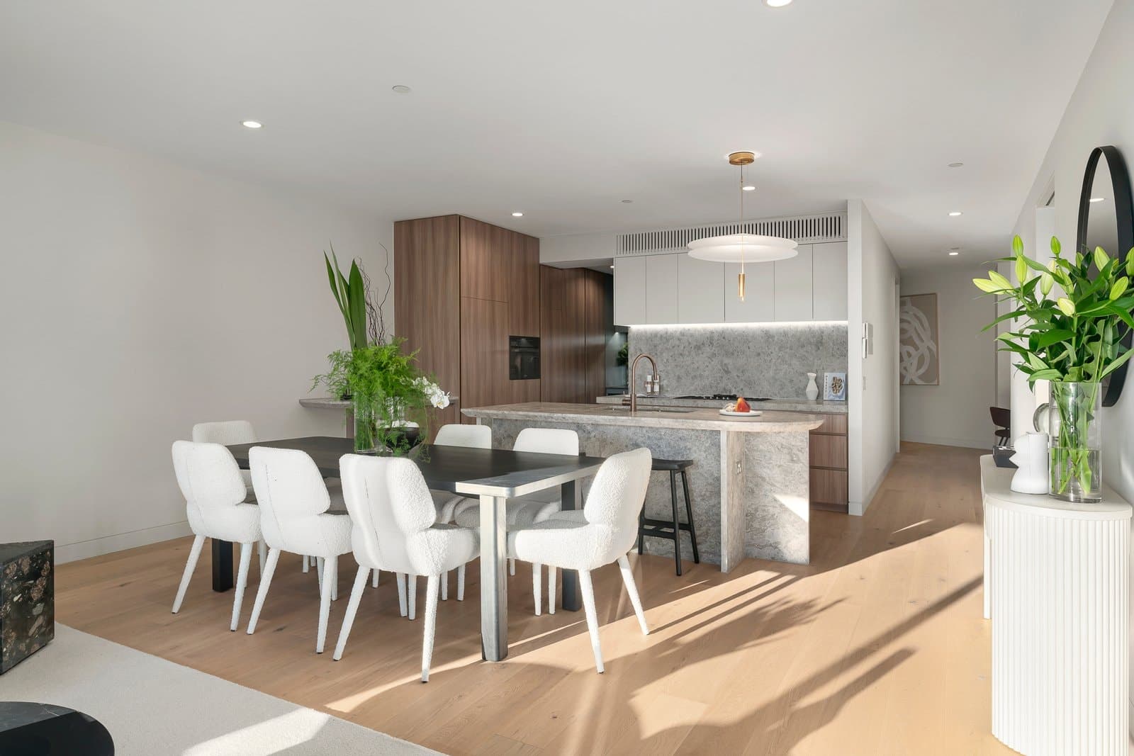 102/20 Main Drive, Kew - Thumbnail 2