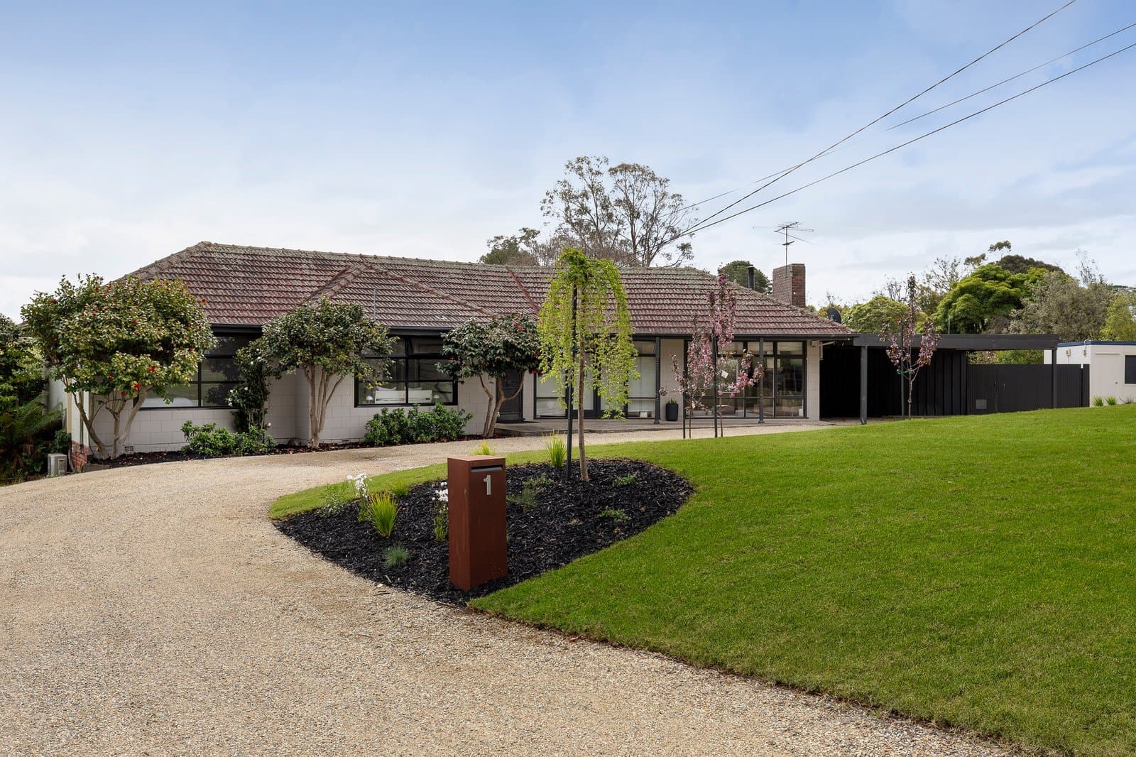 1-3 Camber Avenue, Park Orchards - Thumbnail 2