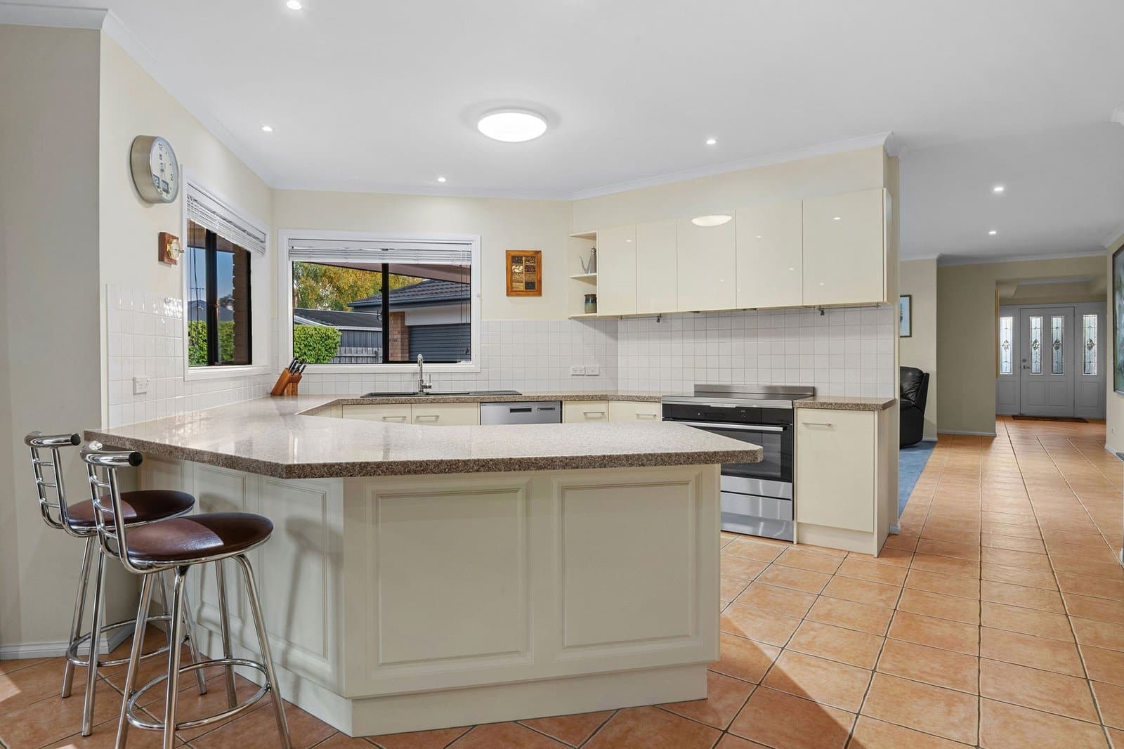 15 Aquarius Court, Mornington - Thumbnail 2