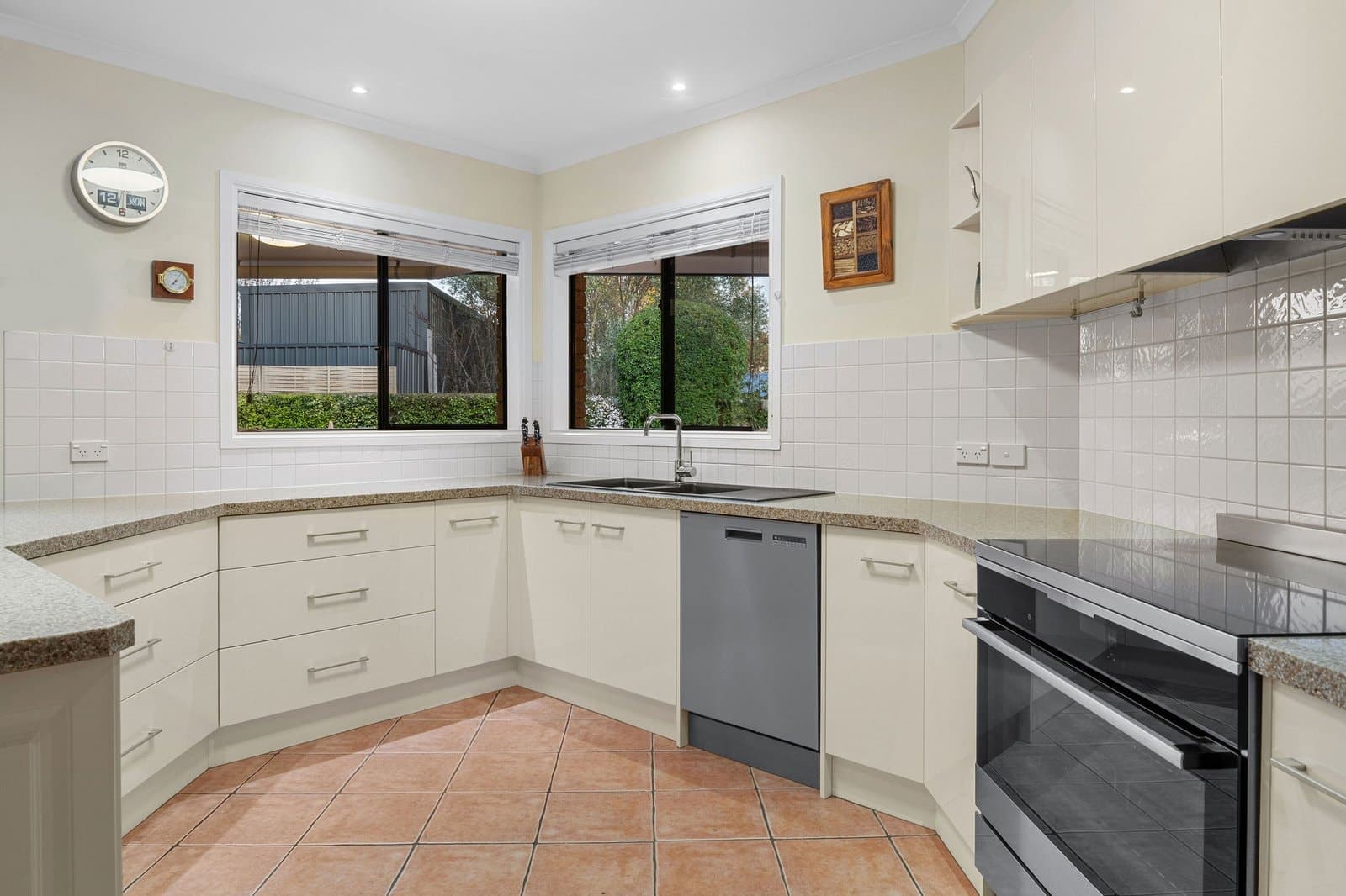 15 Aquarius Court, Mornington - Thumbnail 3