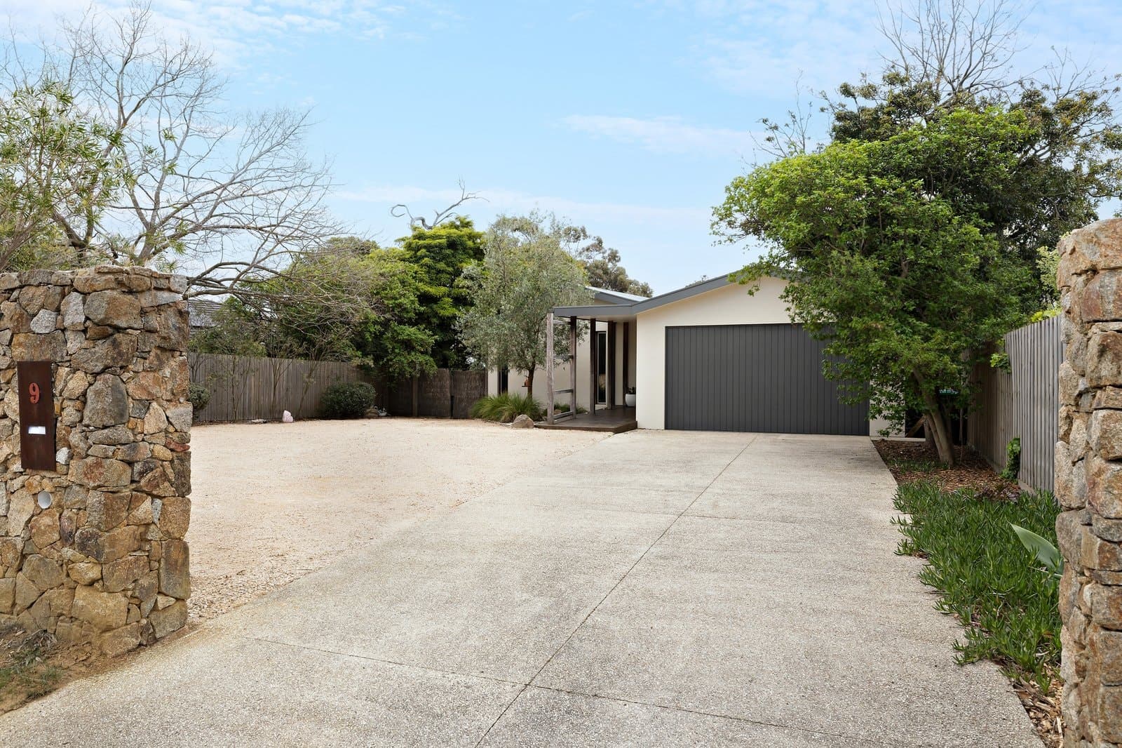 9 Dueran Street, Mount Eliza - Image 1