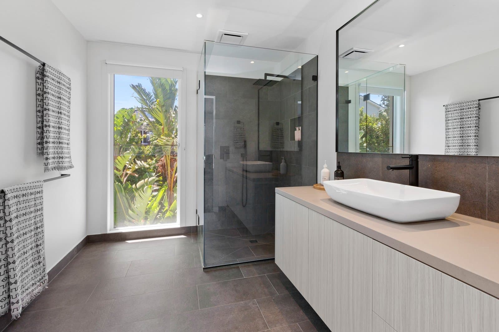 2 Harrison Court, Mornington - Thumbnail 4