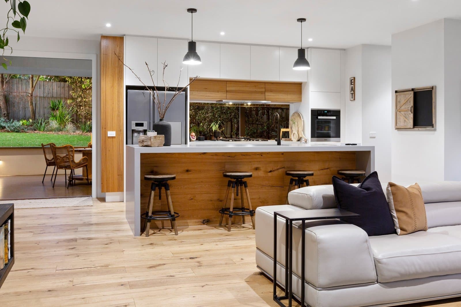 2 Harrison Court, Mornington - Thumbnail 8