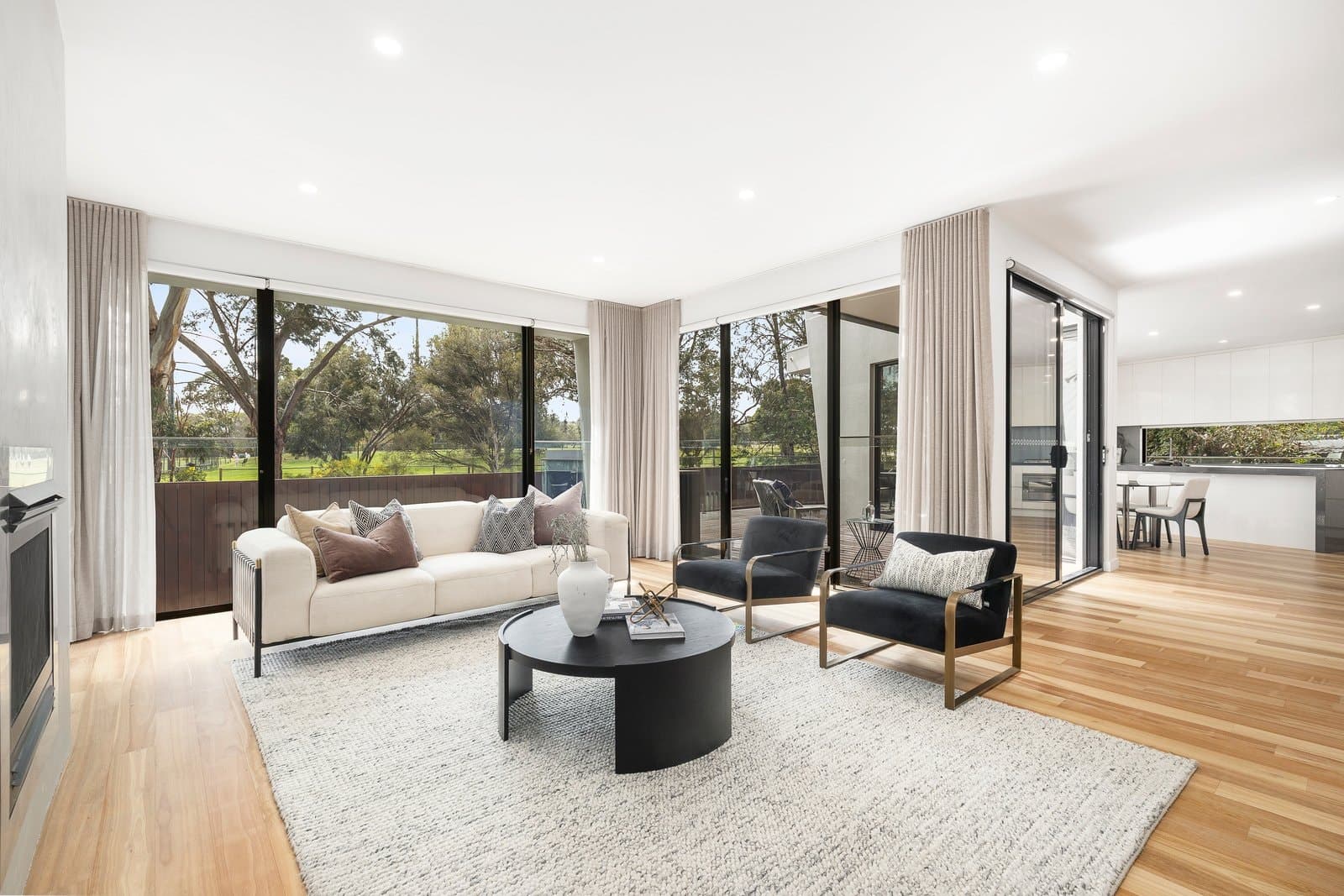 9 Kendari Avenue, Balwyn North - Thumbnail 2
