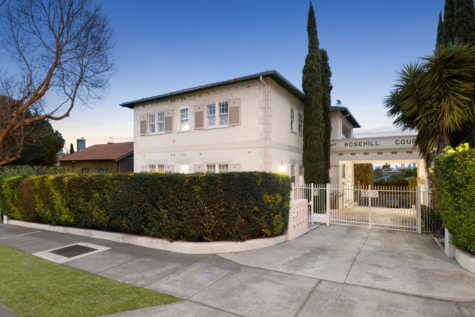 8/499 Glenferrie Road, Hawthorn - Image 1