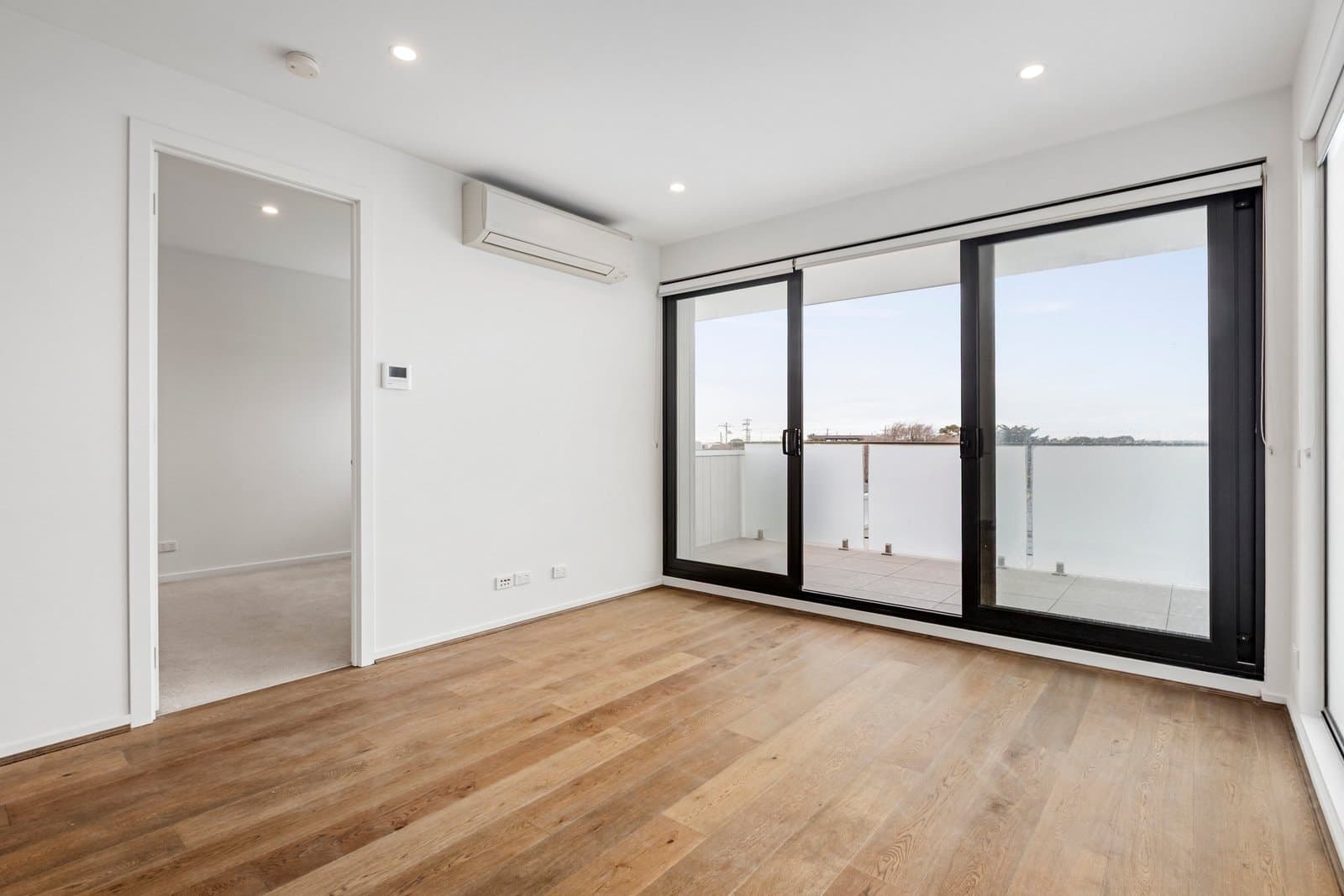204/8 Clydebank Road, Edithvale - Thumbnail 4