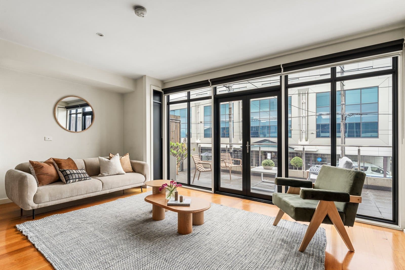 8/443 Burke Road, Glen Iris - Thumbnail 2