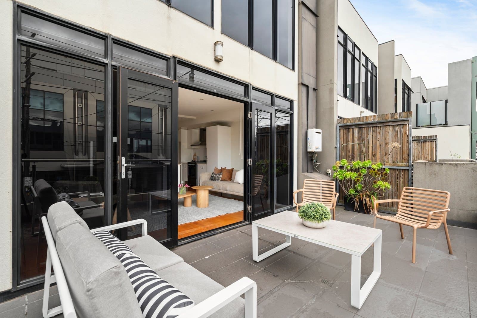 8/443 Burke Road, Glen Iris - Thumbnail 5