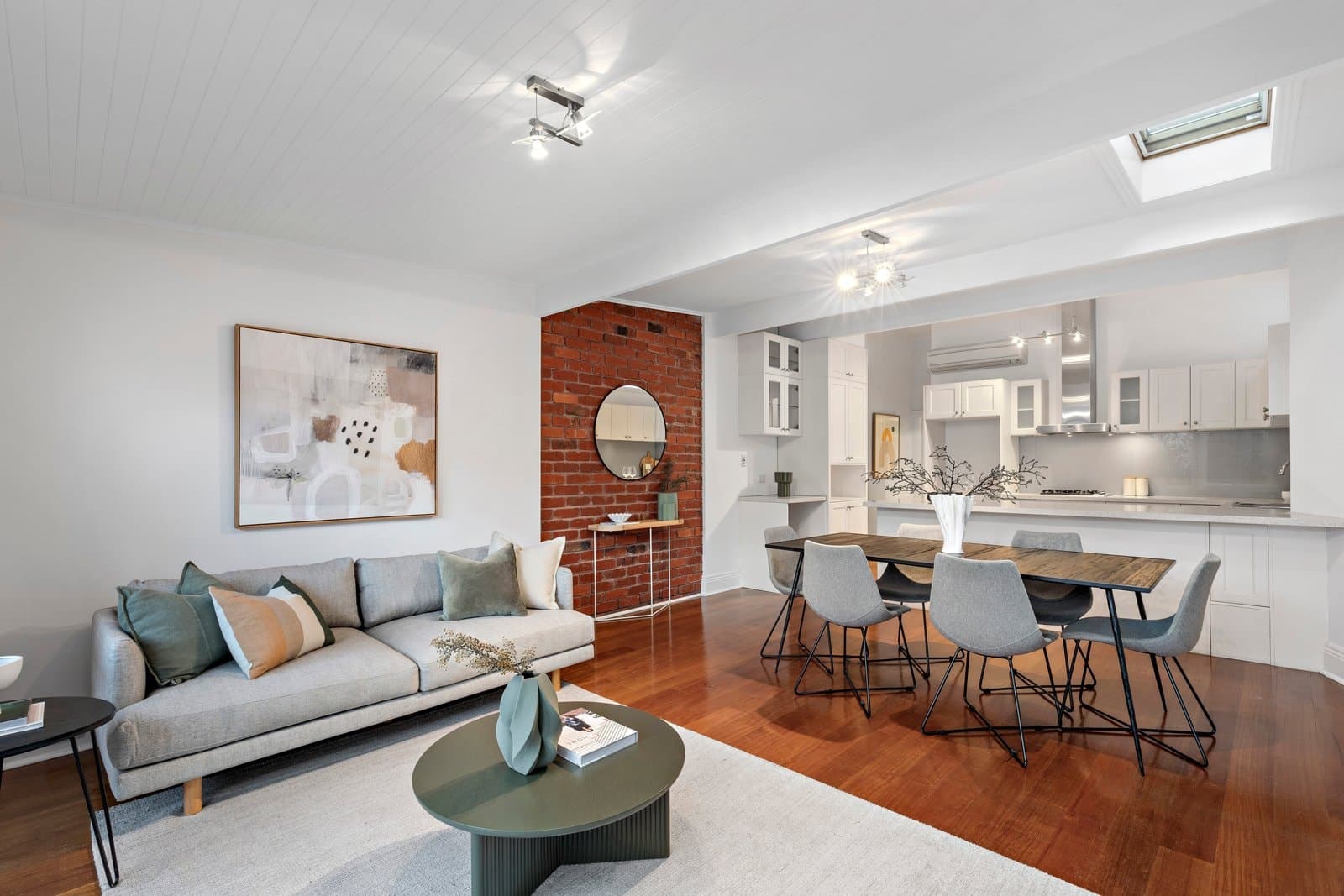 326 Esplanade East, Port Melbourne - Thumbnail 2