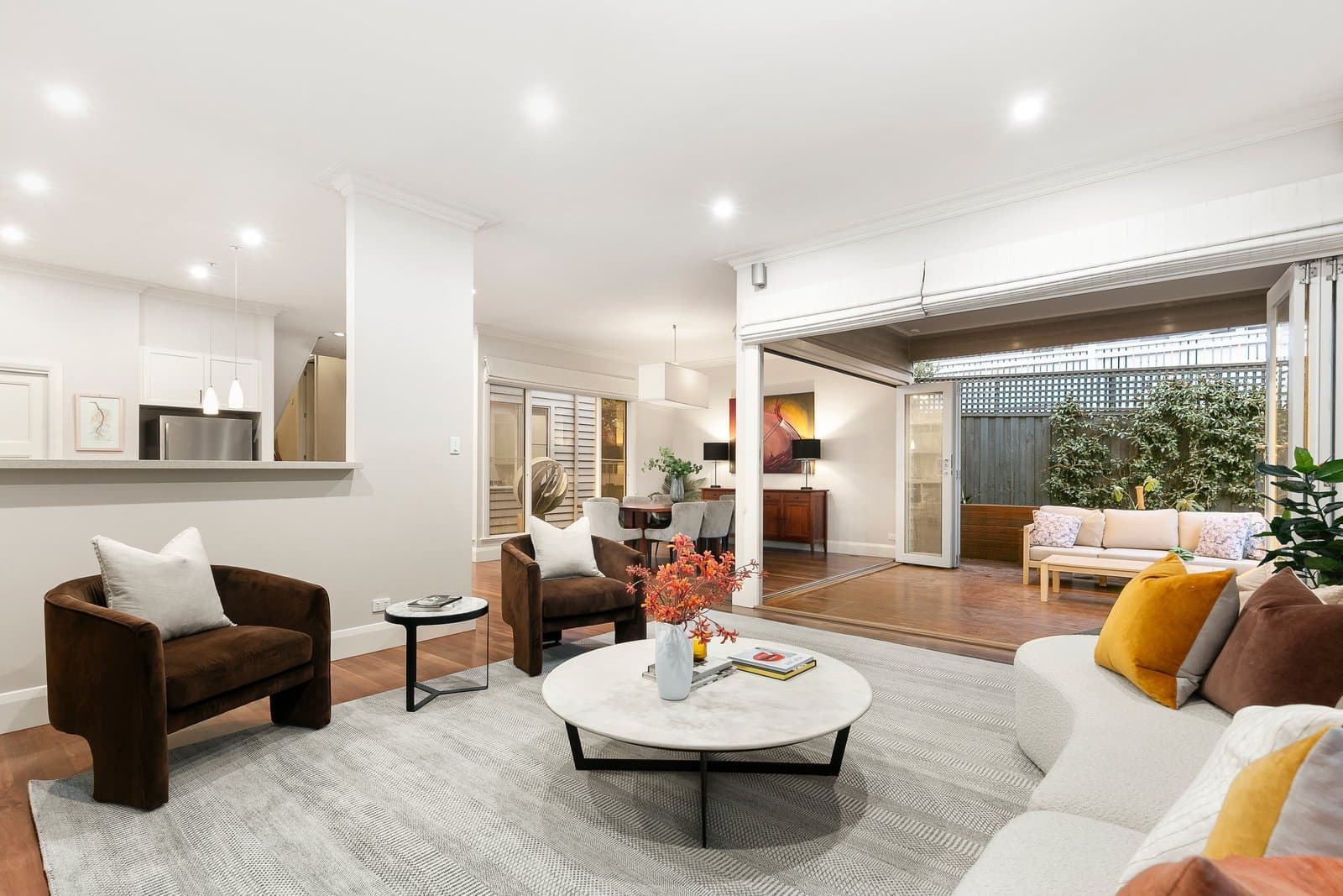 14 Laing Street, Mont Albert - Thumbnail 4